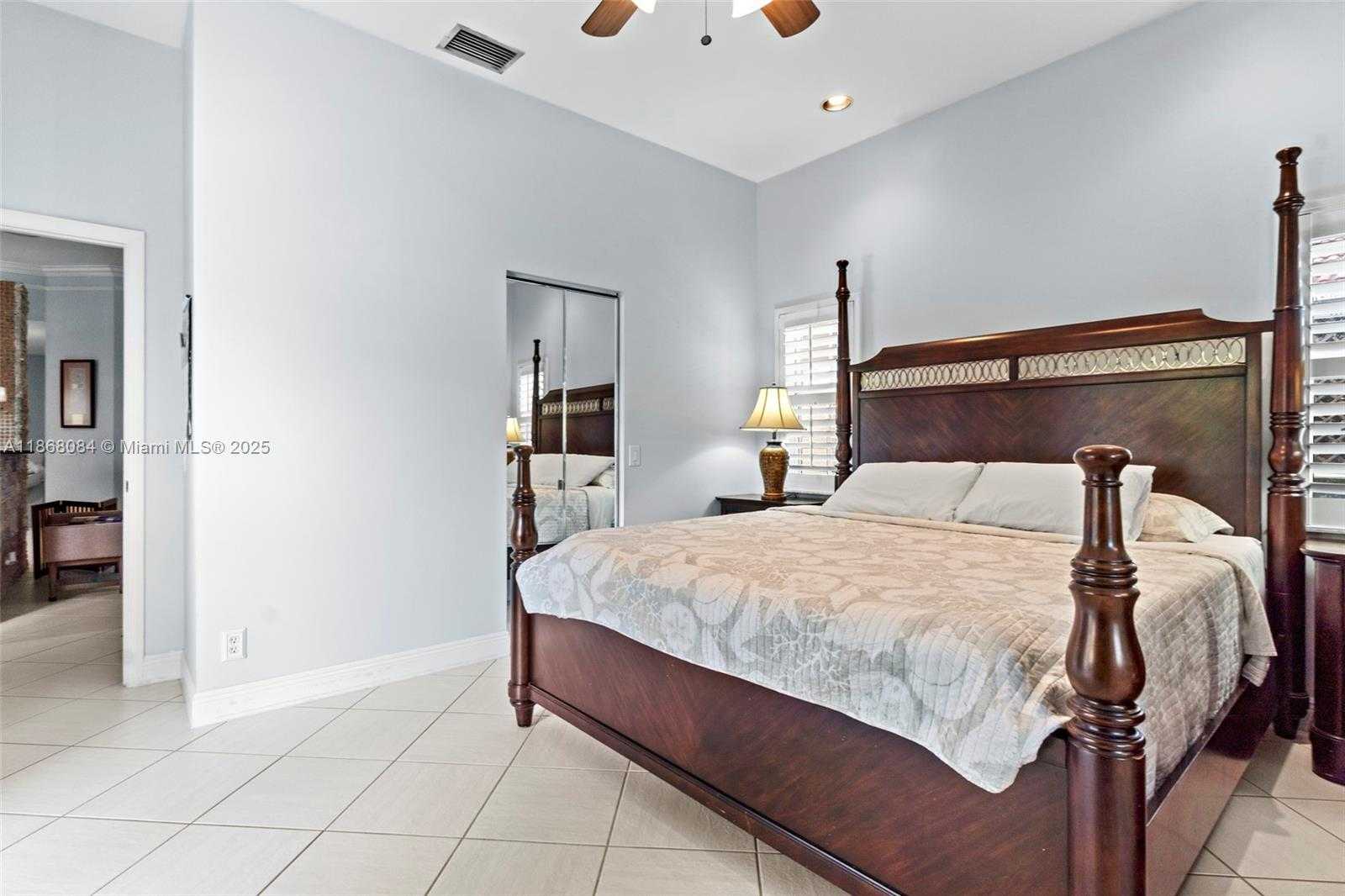 Small Image of 4362 FOXTAIL LN, Weston Number 33