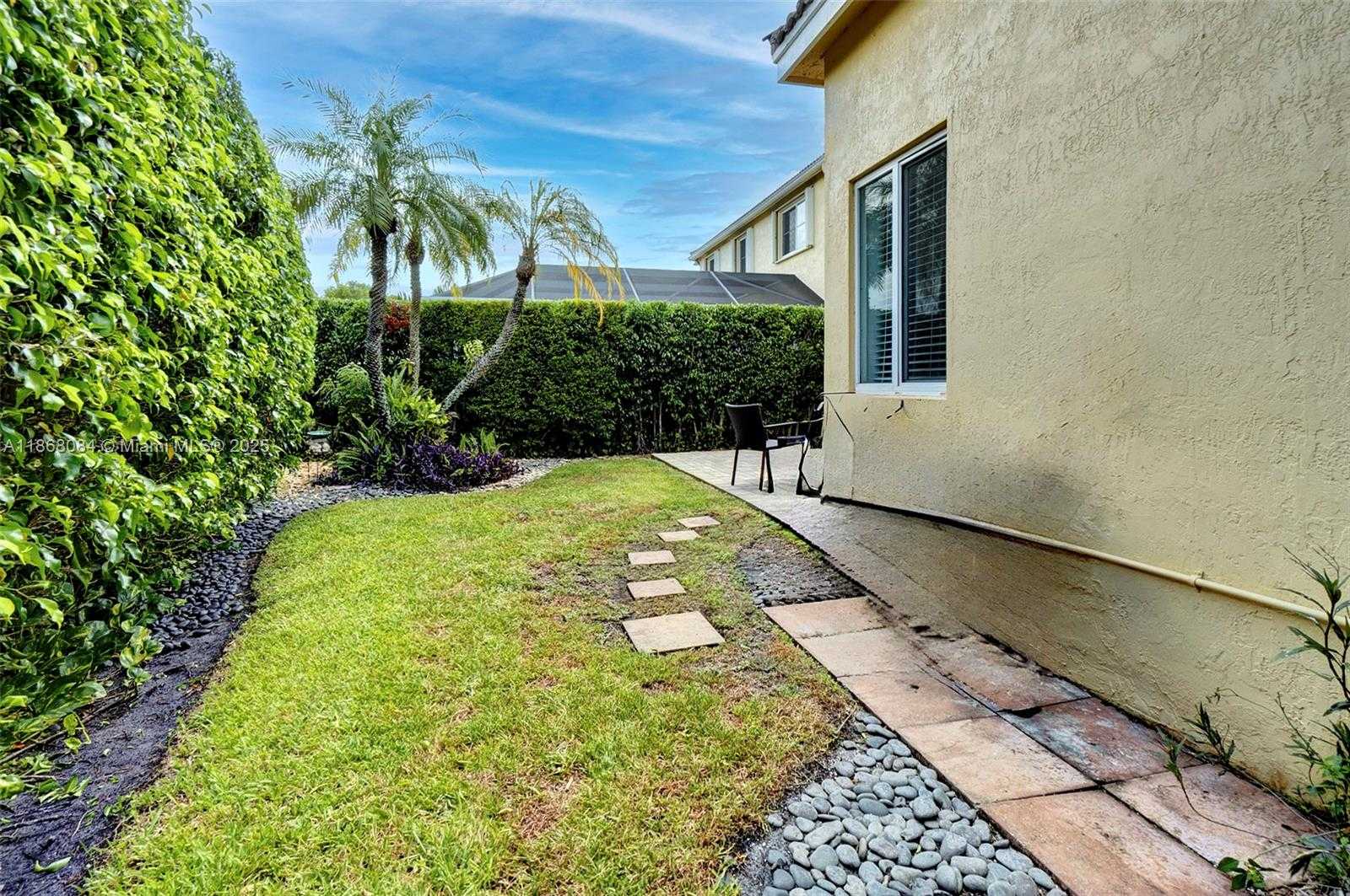 Small Image of 4362 FOXTAIL LN, Weston Number 45
