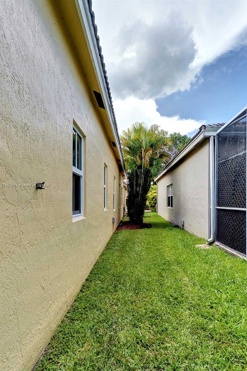 Small Image of 4362 FOXTAIL LN, Weston Number 46