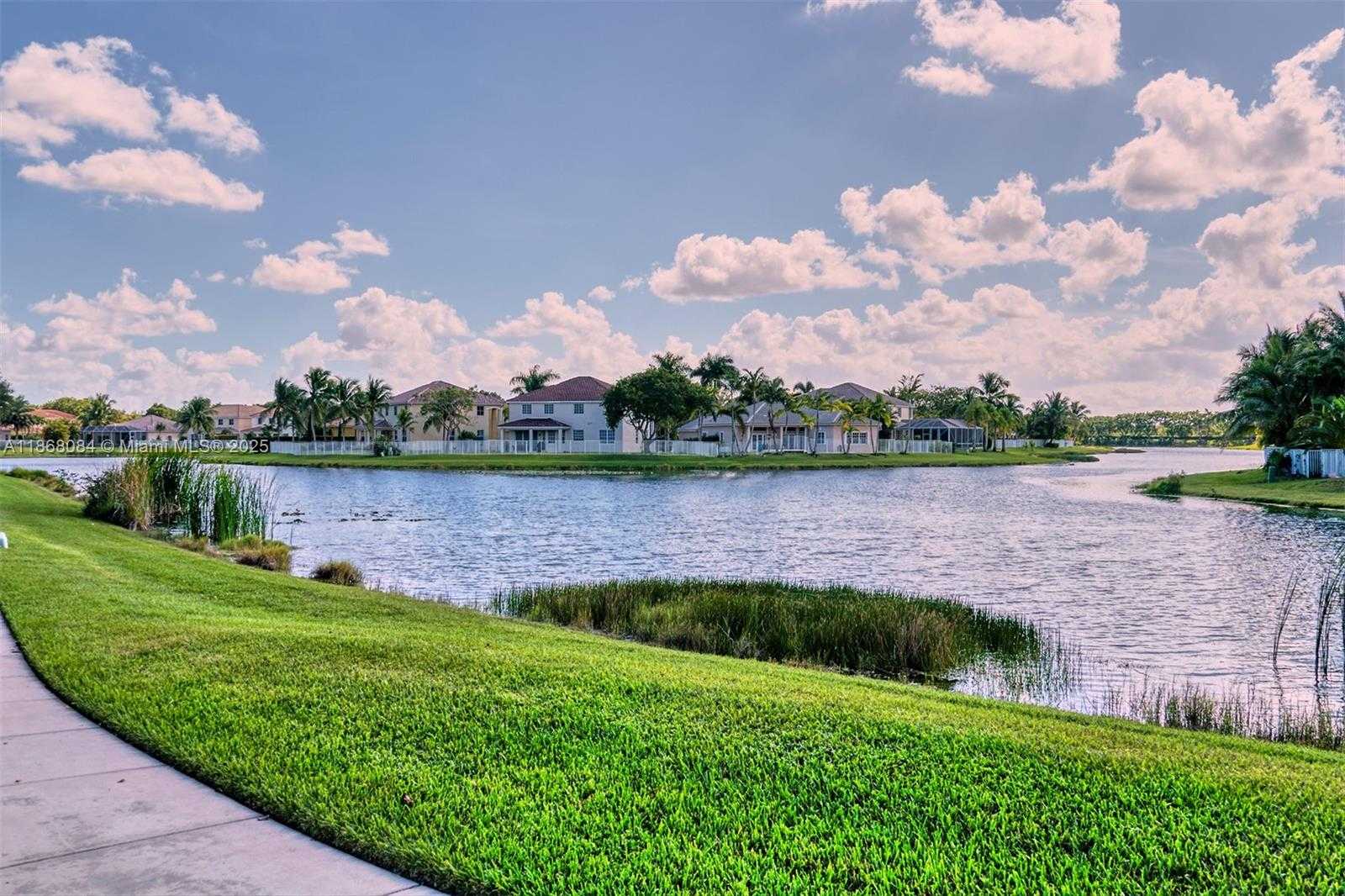 Small Image of 4362 FOXTAIL LN, Weston Number 52