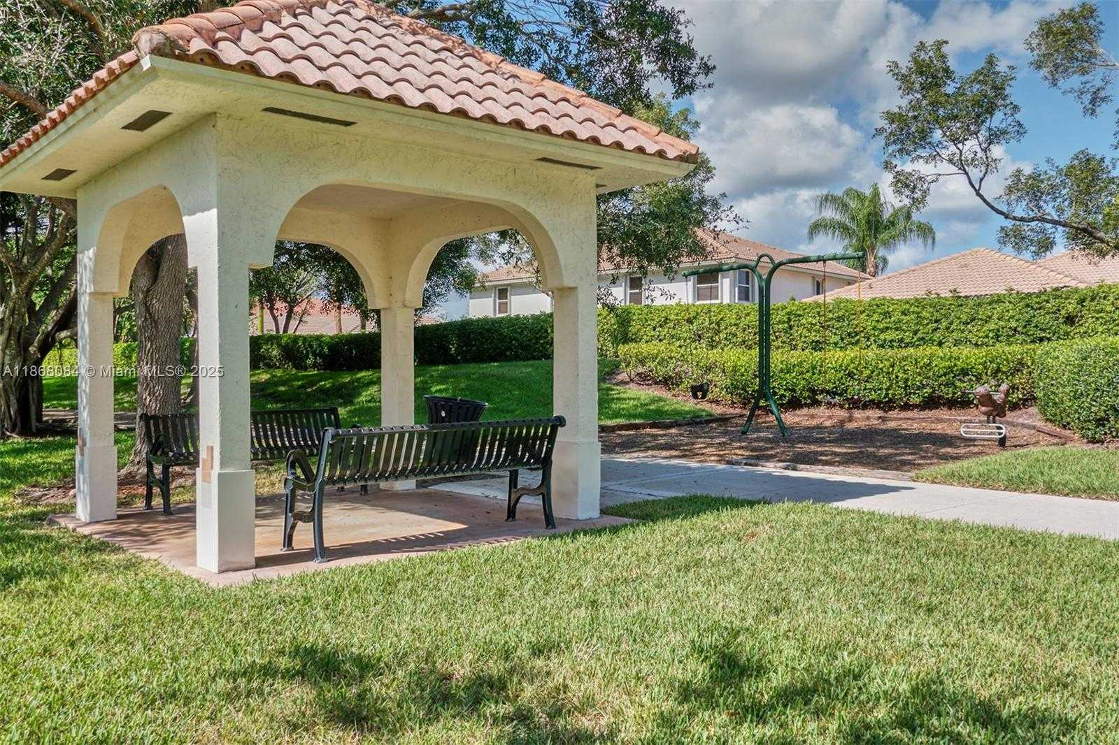 Small Image of 4362 FOXTAIL LN, Weston Number 53