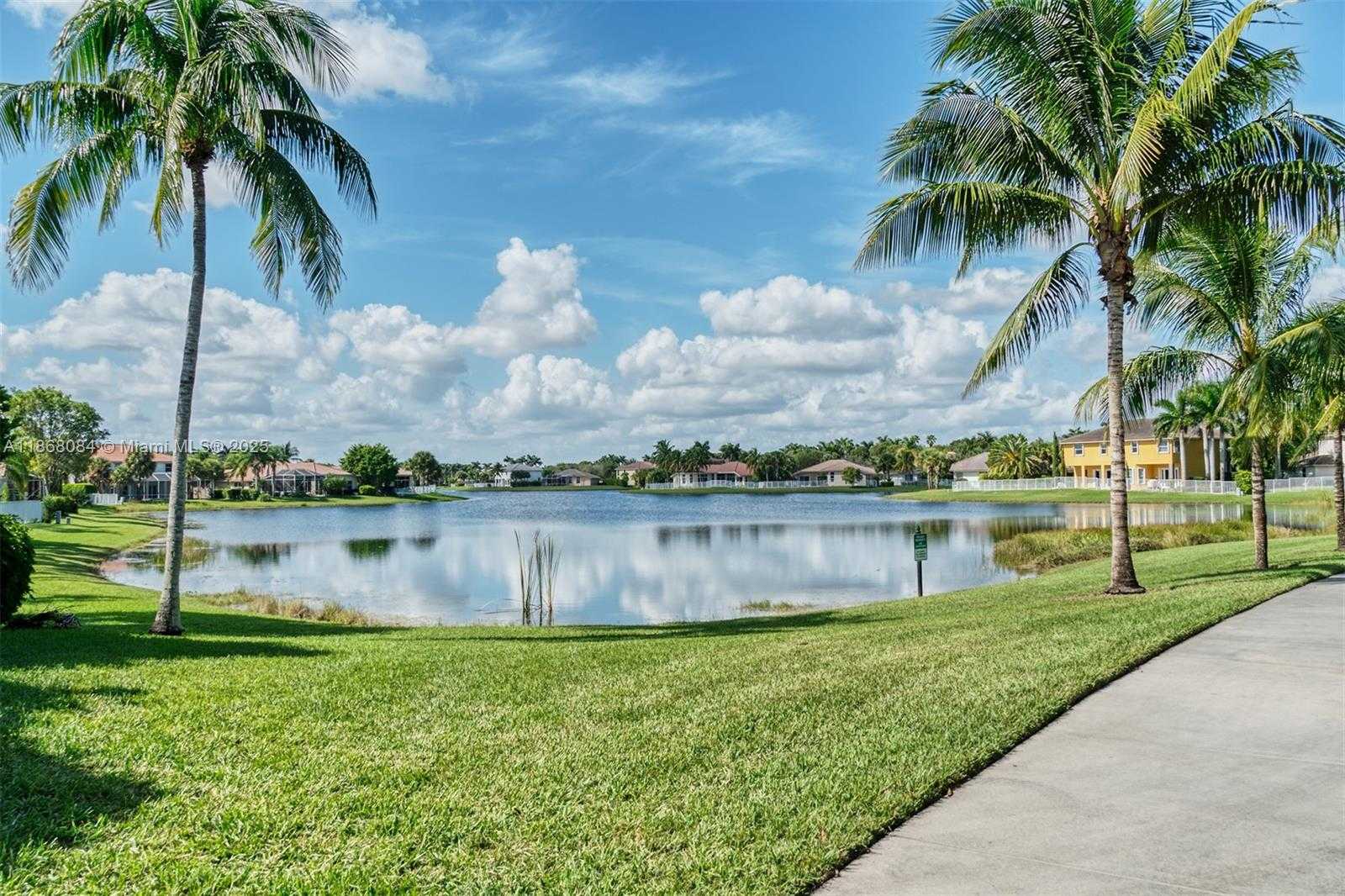 Small Image of 4362 FOXTAIL LN, Weston Number 55