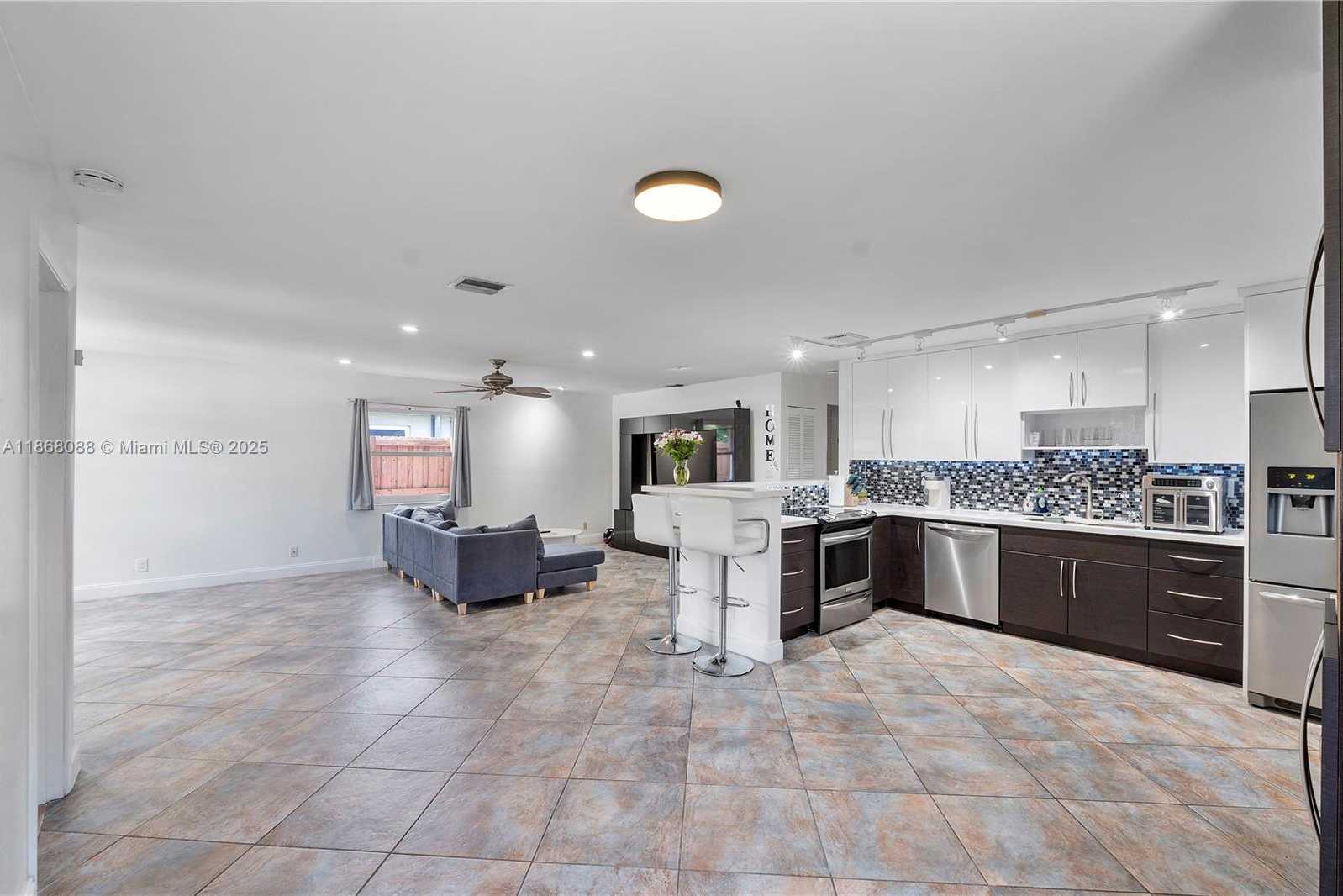 Small Image of 681 NORTH EAST 34TH ST, Oakland Park Number 10