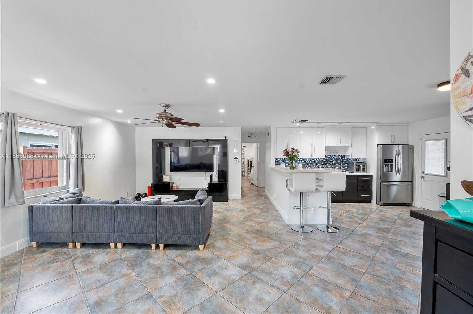 Small Image of 681 NORTH EAST 34TH ST, Oakland Park Number 12