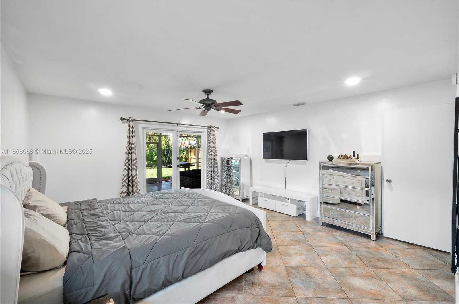Small Image of 681 NORTH EAST 34TH ST, Oakland Park Number 19