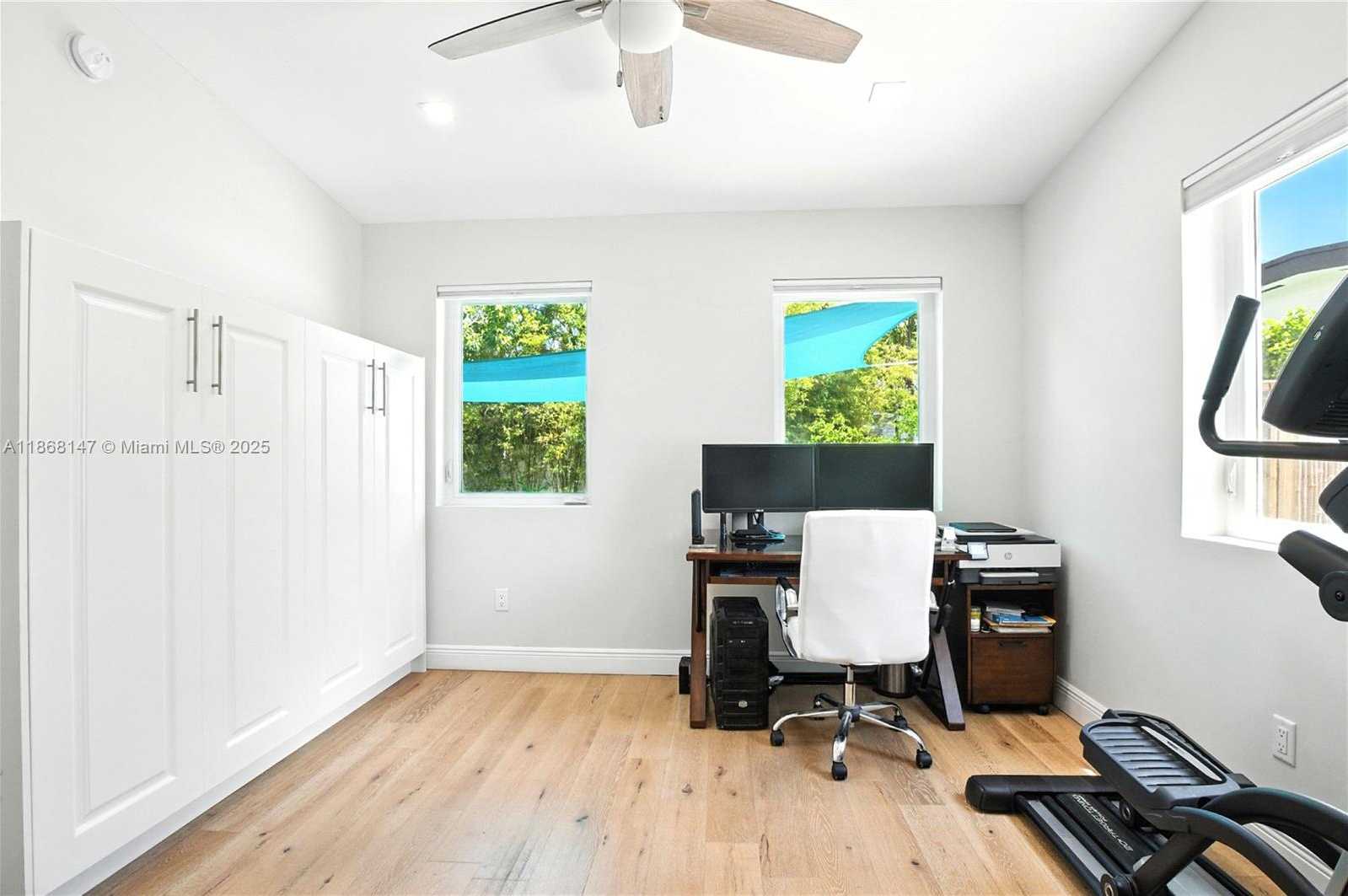 Small Image of 1945 SOUTH HIBISCUS DR, North Miami Number 11