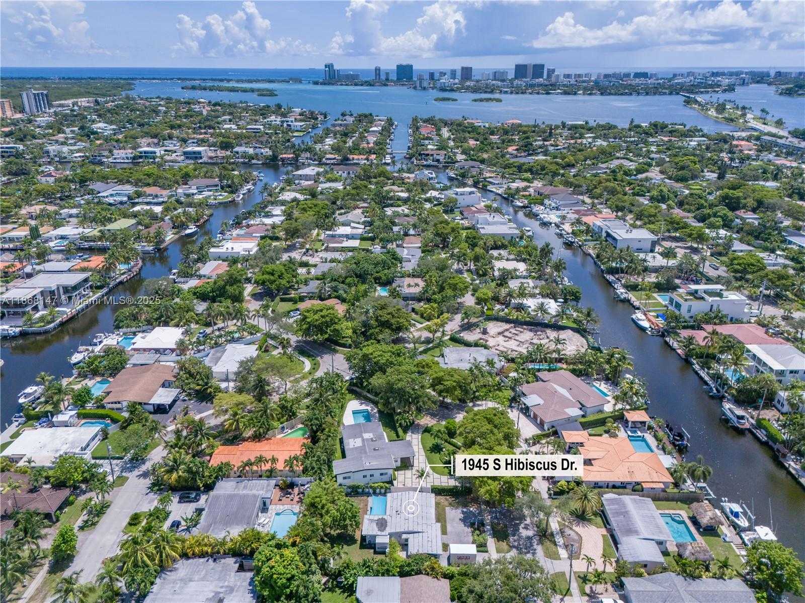Small Image of 1945 SOUTH HIBISCUS DR, North Miami Number 17