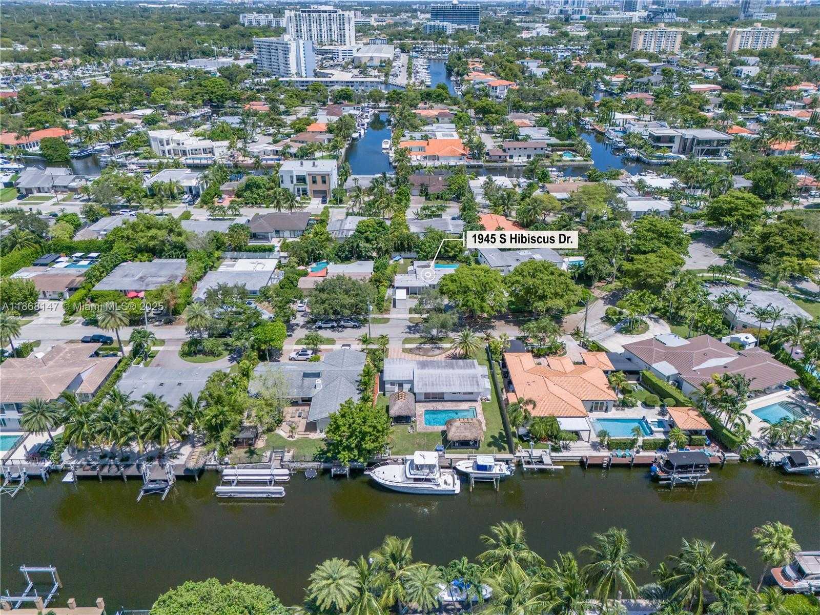 Small Image of 1945 SOUTH HIBISCUS DR, North Miami Number 20