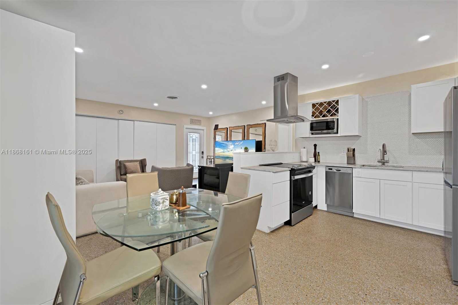 Small Image of 2615 LIBERTY ST, Hollywood Number 11