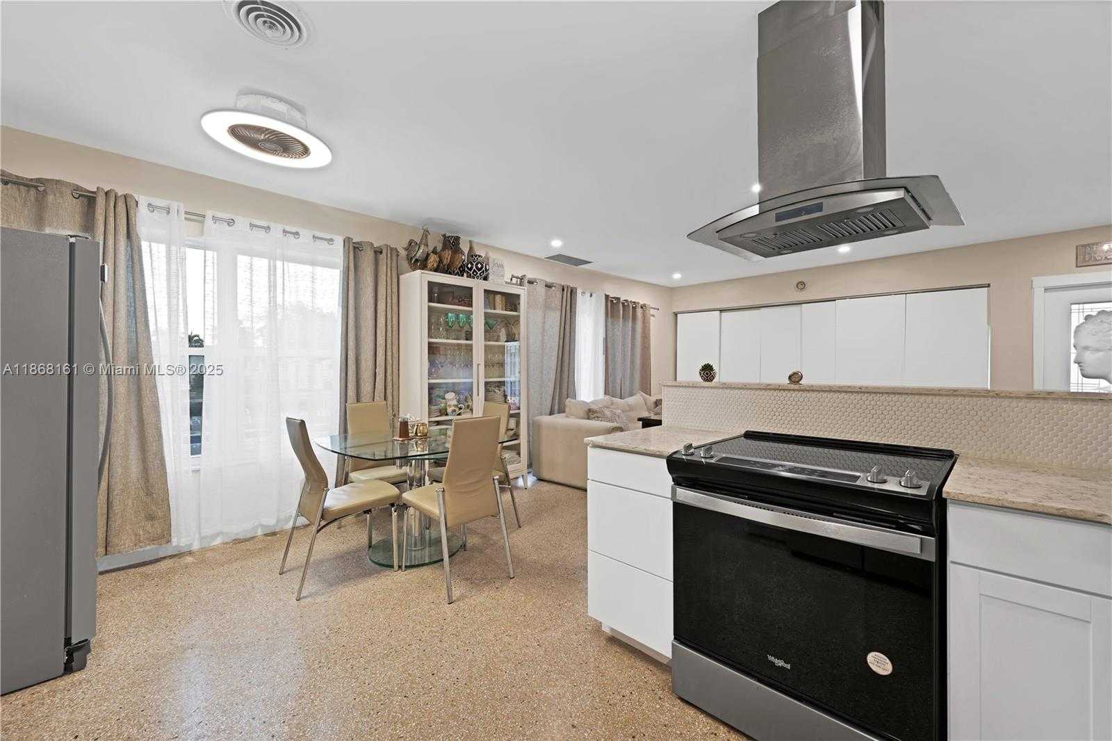 Small Image of 2615 LIBERTY ST, Hollywood Number 13
