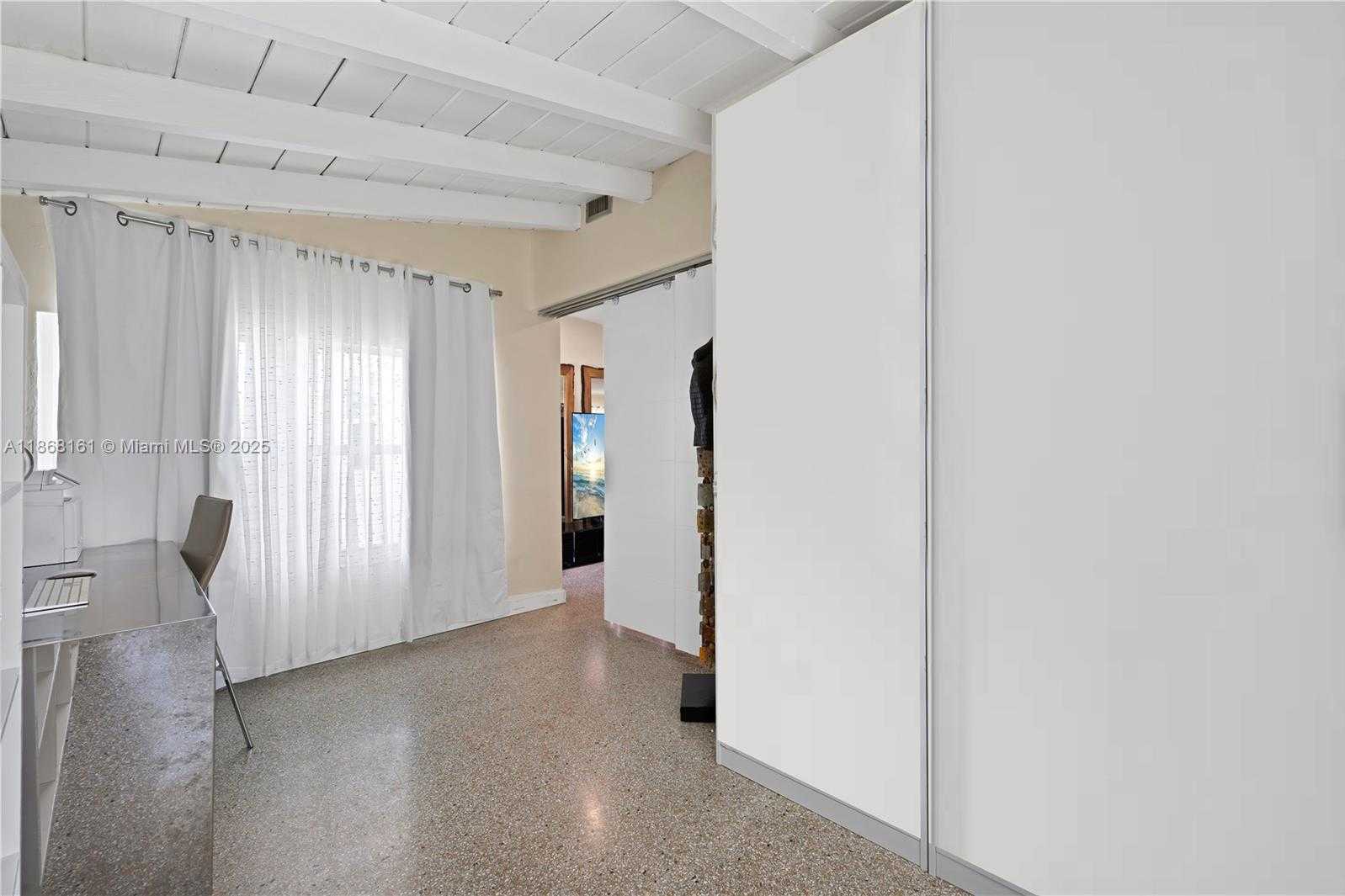 Small Image of 2615 LIBERTY ST, Hollywood Number 15
