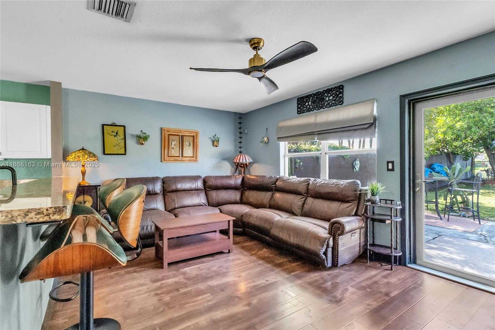 Small Image of 12160 SOUTH WEST 135TH TER, Miami Number 14
