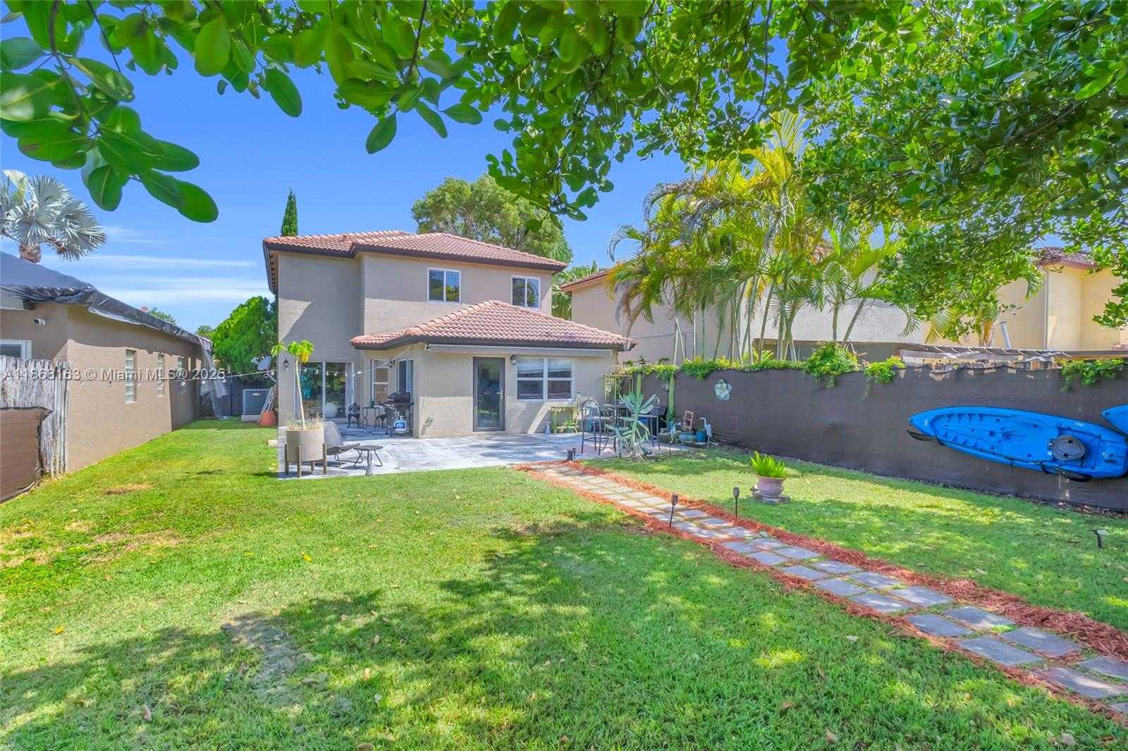 Small Image of 12160 SOUTH WEST 135TH TER, Miami Number 30