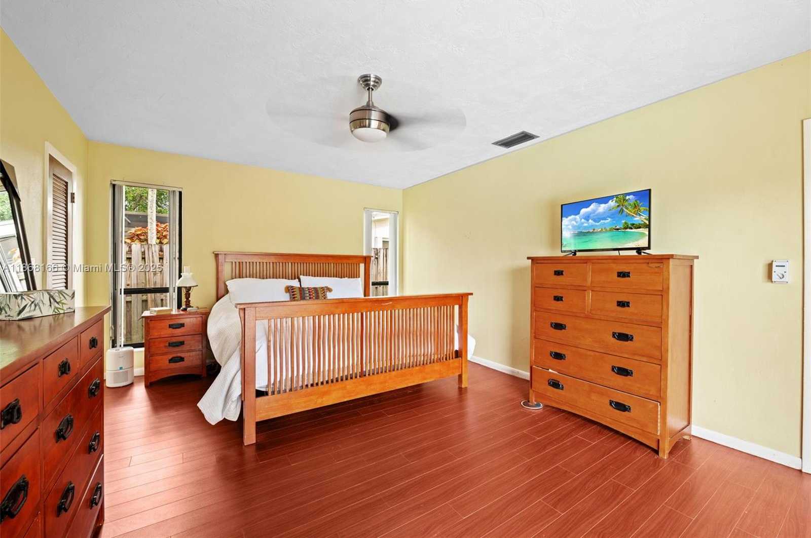 Small Image of 11911 NORTH WEST 14TH CT, Pembroke Pines Number 11