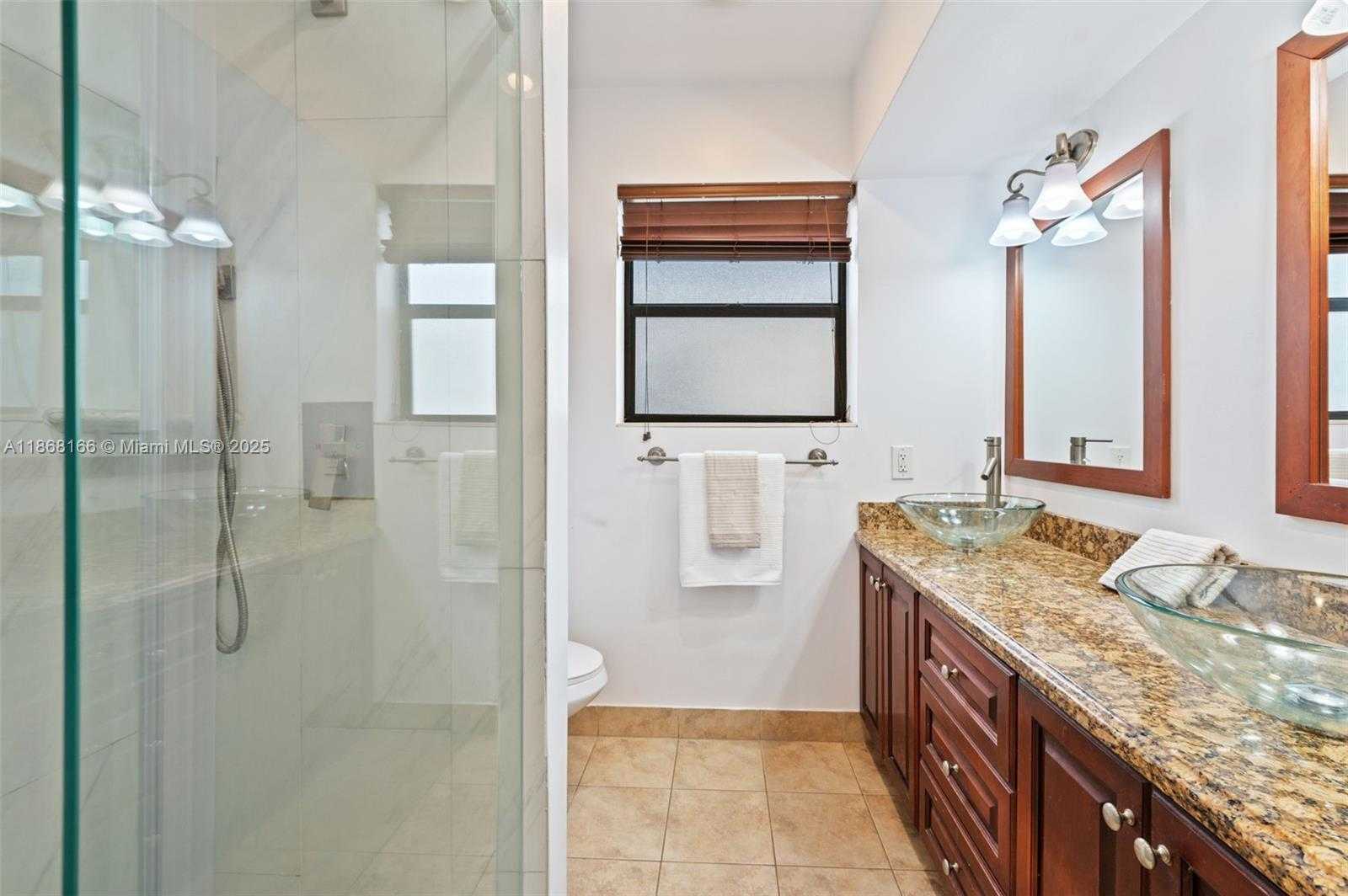 Small Image of 11911 NORTH WEST 14TH CT, Pembroke Pines Number 16