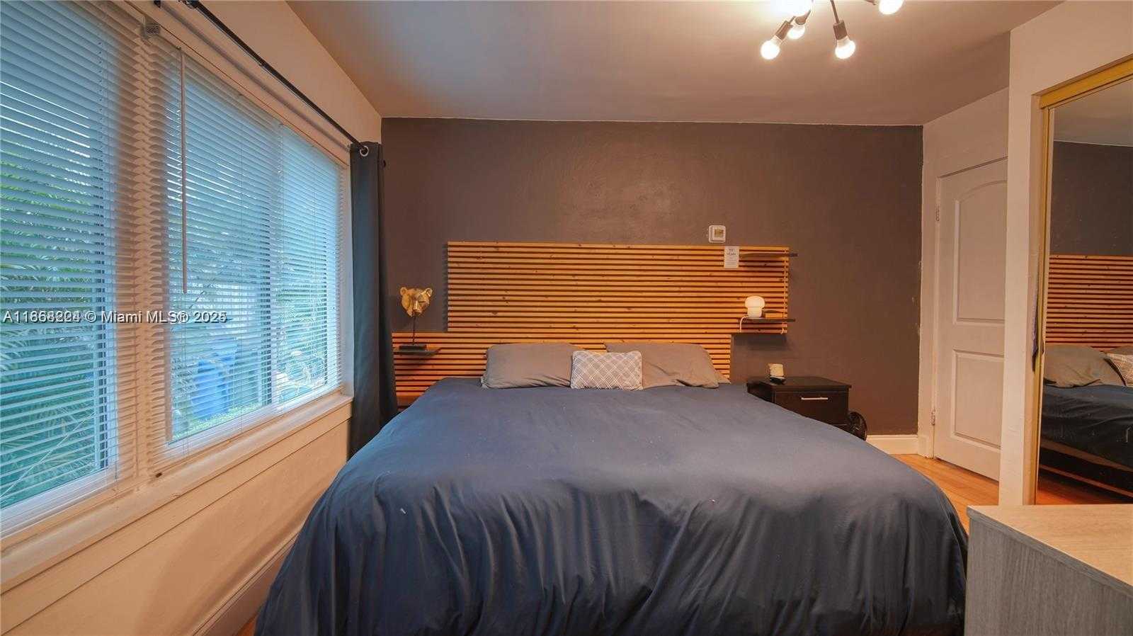 Small Image of 2614 MONROE ST, Hollywood Number 12