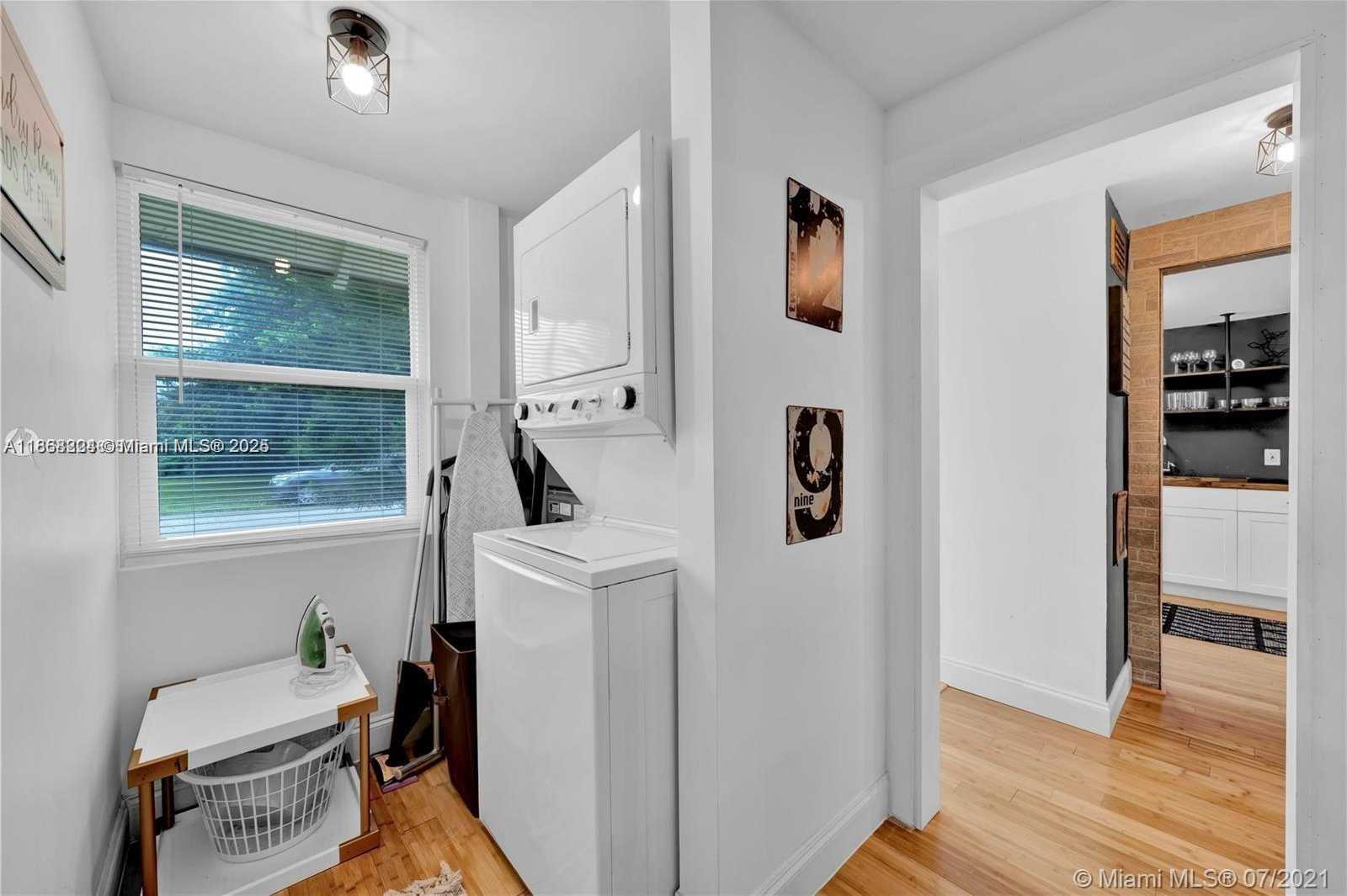 Small Image of 2614 MONROE ST, Hollywood Number 17
