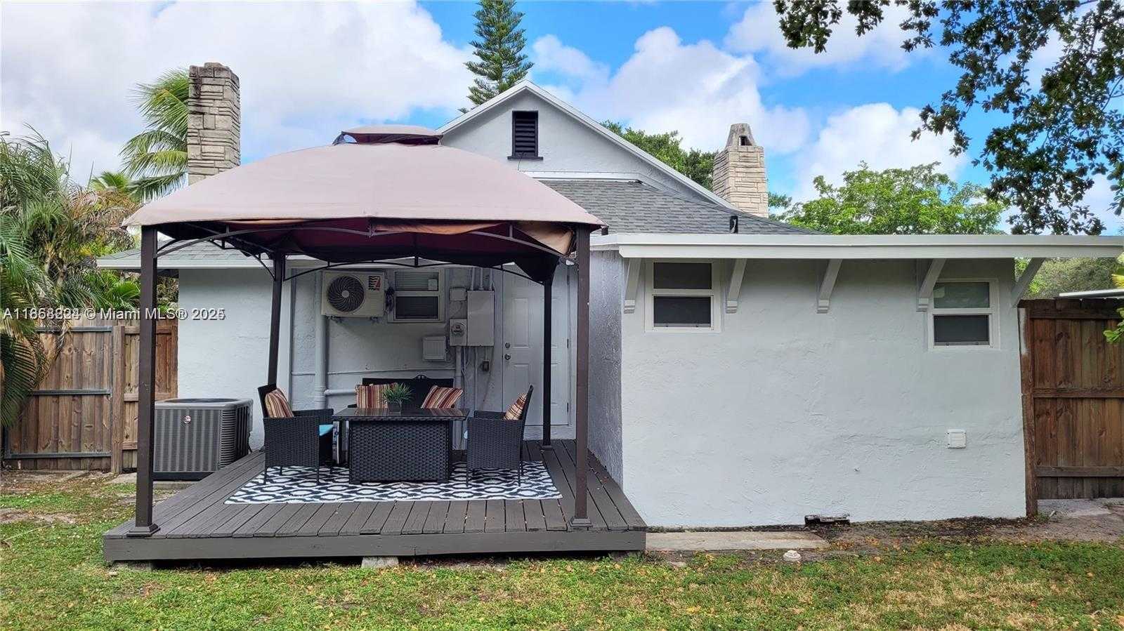 Small Image of 2614 MONROE ST, Hollywood Number 24