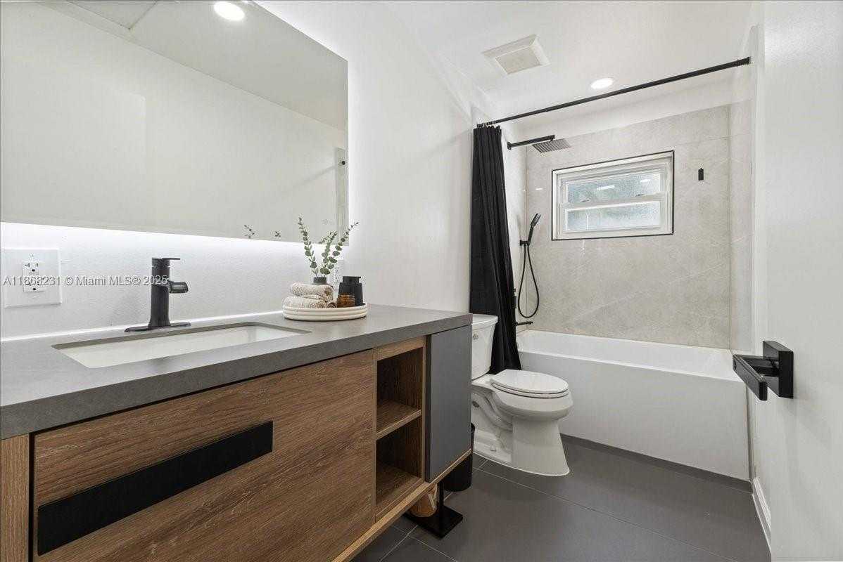 Small Image of 3820 NORTH WEST 5TH ST, Lauderhill Number 19