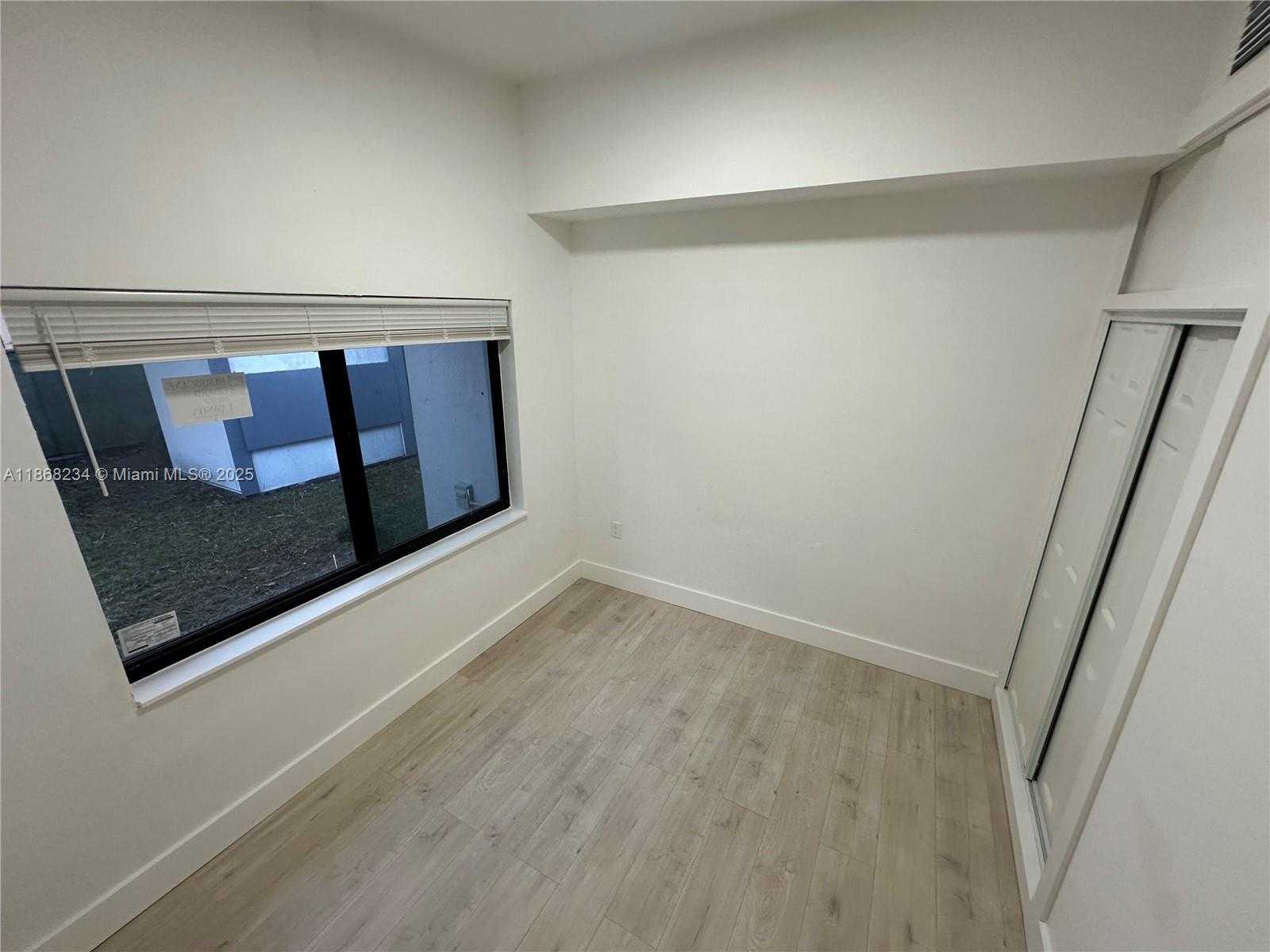 Small Image of 860 NORTH WEST 171ST ST, Miami Gardens Number 11