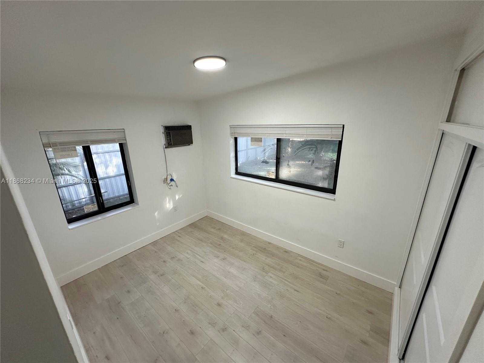 Small Image of 860 NORTH WEST 171ST ST, Miami Gardens Number 14