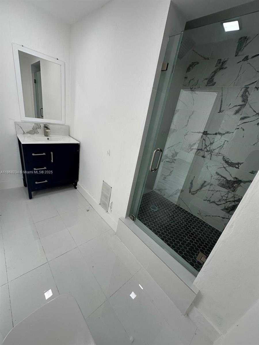 Small Image of 860 NORTH WEST 171ST ST, Miami Gardens Number 22