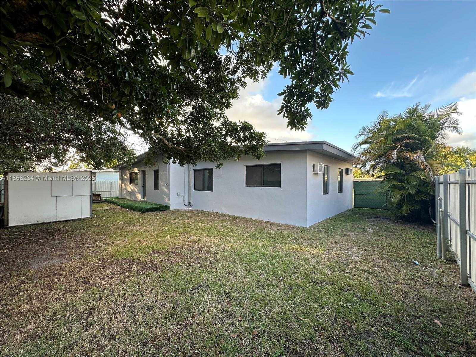 Small Image of 860 NORTH WEST 171ST ST, Miami Gardens Number 27
