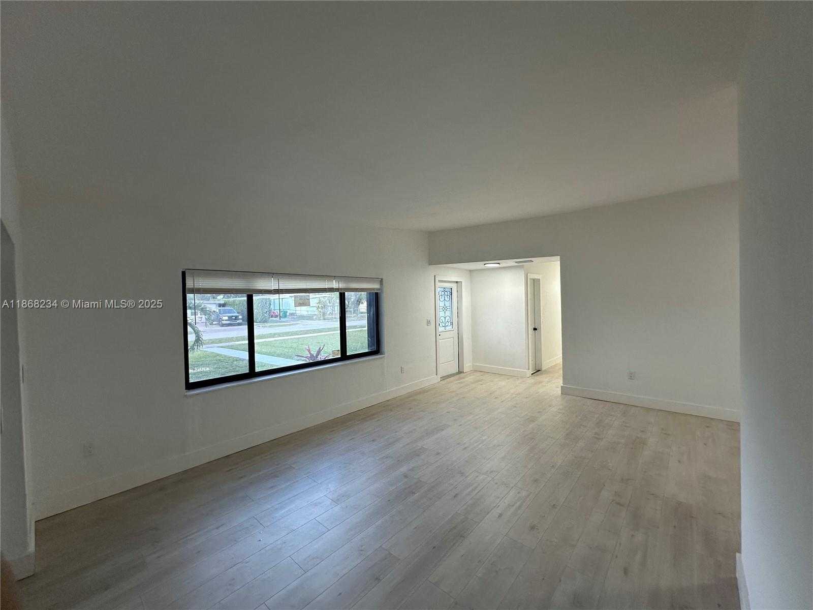 Small Image of 860 NORTH WEST 171ST ST, Miami Gardens Number 6