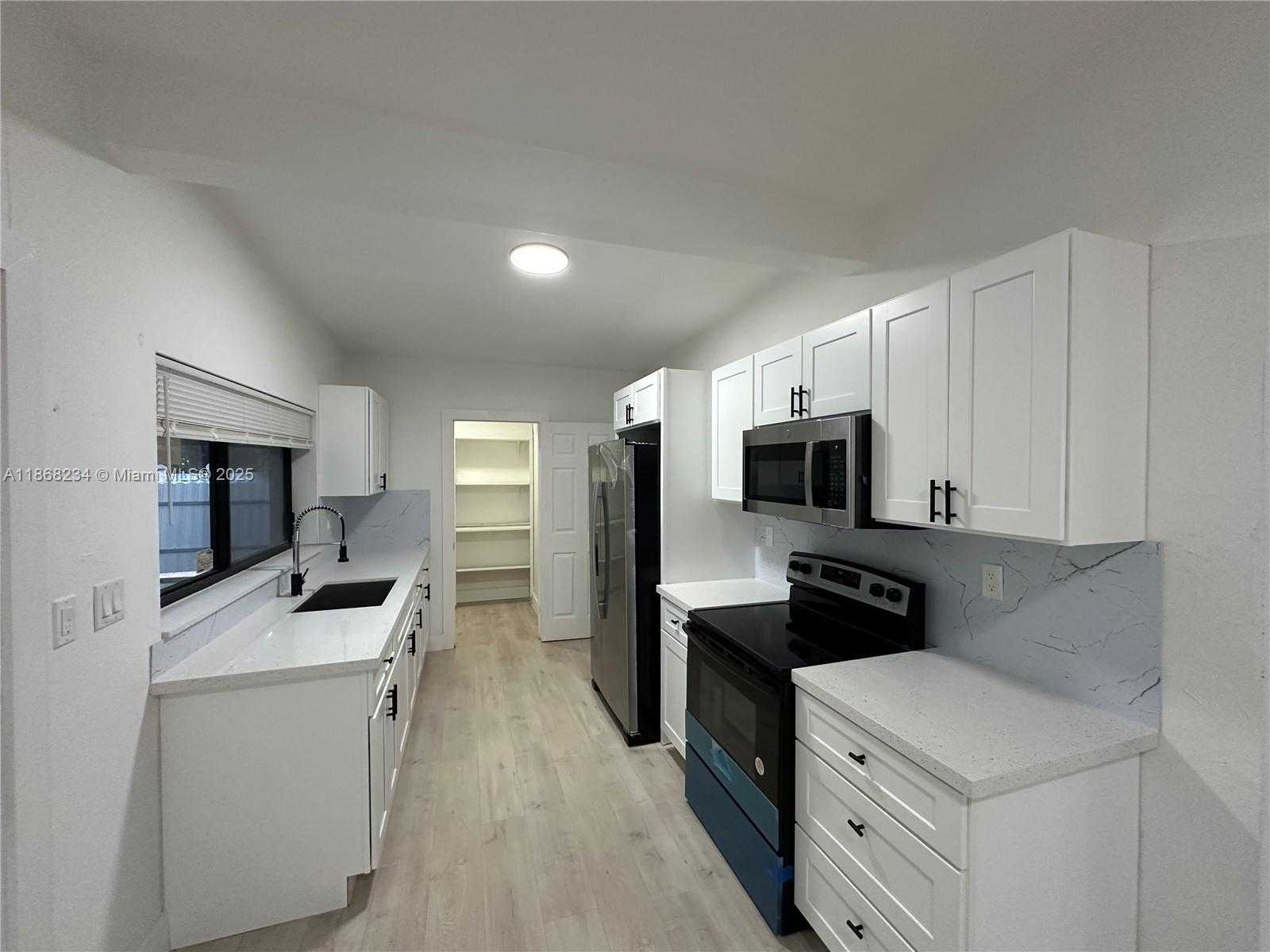Small Image of 860 NORTH WEST 171ST ST, Miami Gardens Number 8