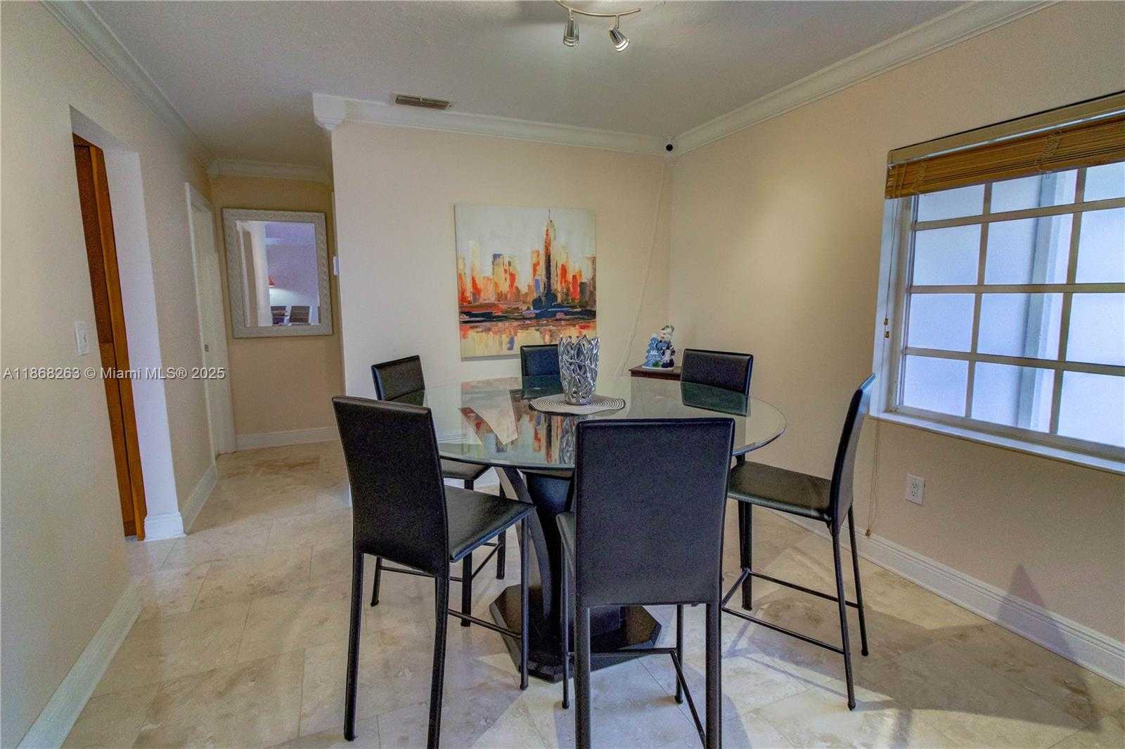 Small Image of 1210 NORTH EAST 83RD ST, Miami Number 11