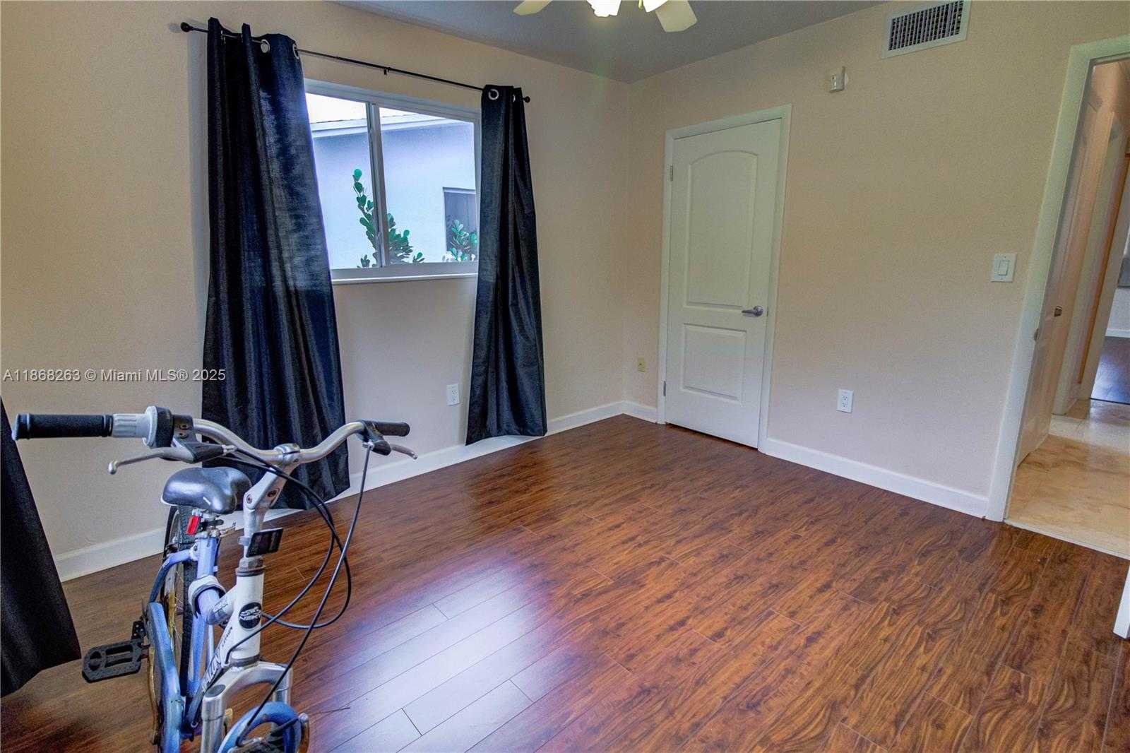 Small Image of 1210 NORTH EAST 83RD ST, Miami Number 17
