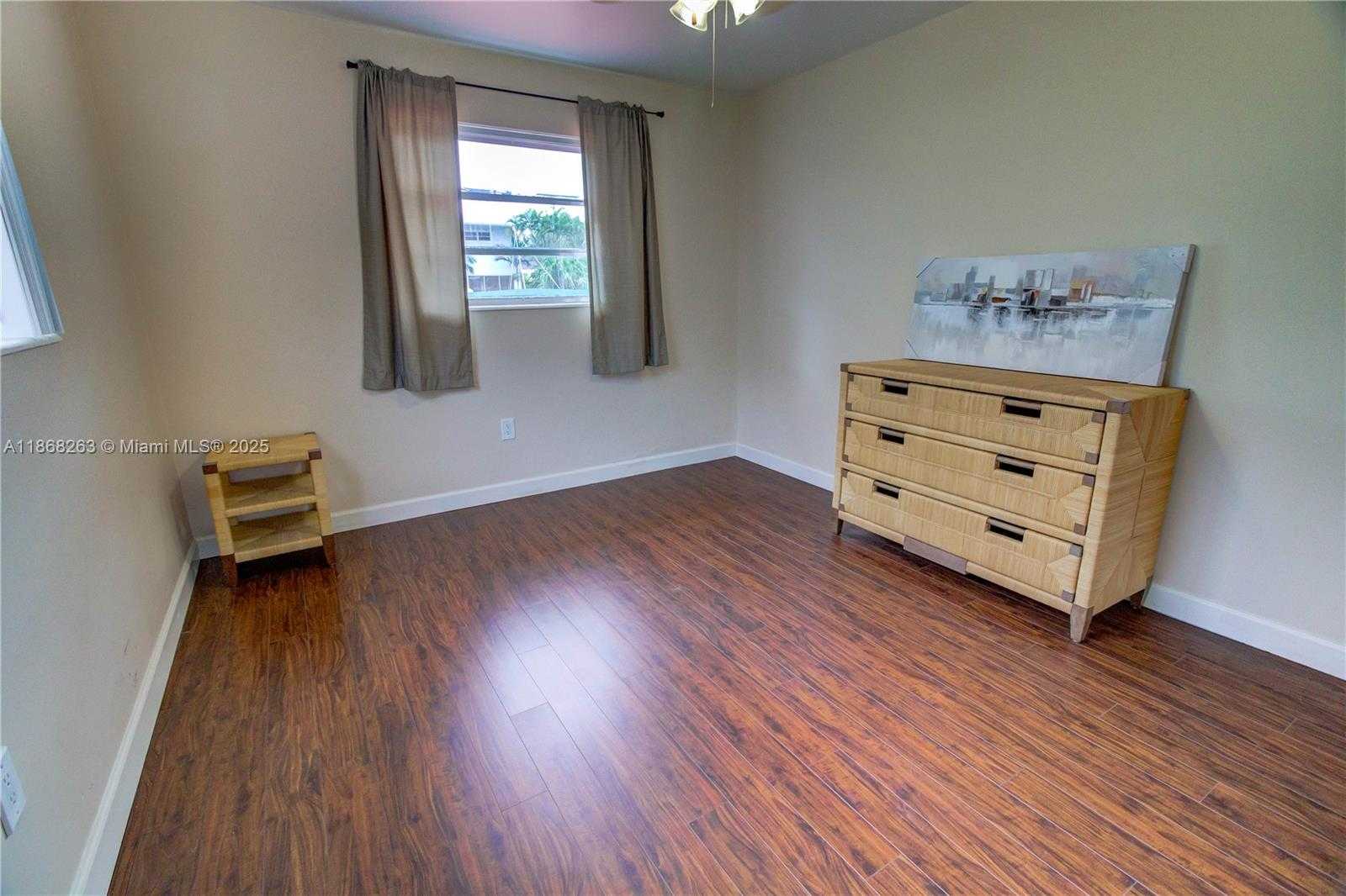 Small Image of 1210 NORTH EAST 83RD ST, Miami Number 19