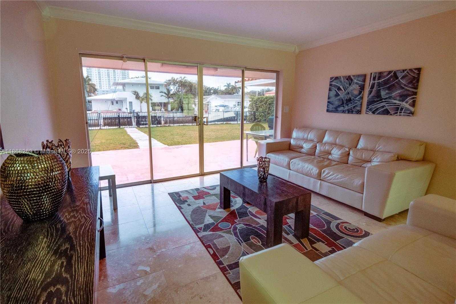 Small Image of 1210 NORTH EAST 83RD ST, Miami Number 6