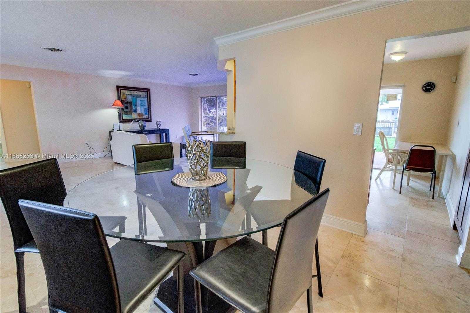 Small Image of 1210 NORTH EAST 83RD ST, Miami Number 9