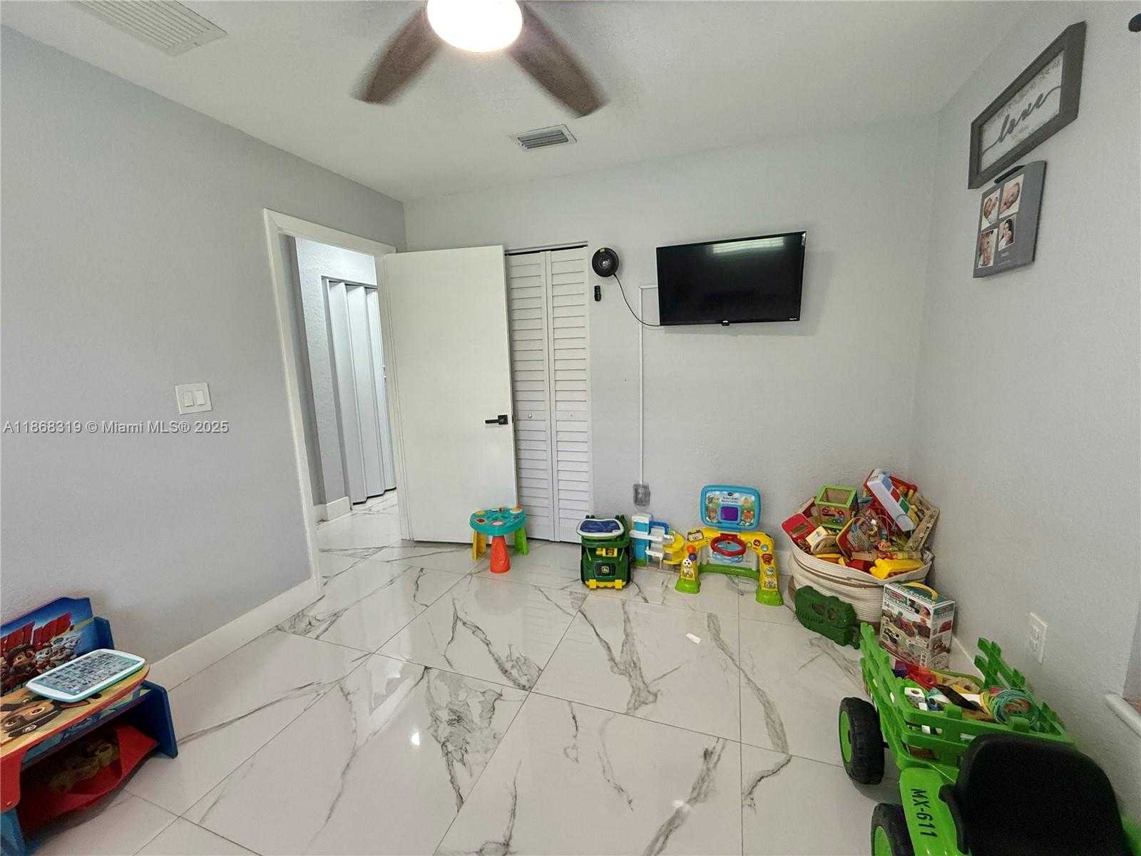 Small Image of 12971 SOUTH WEST 244TH ST, Homestead Number 16
