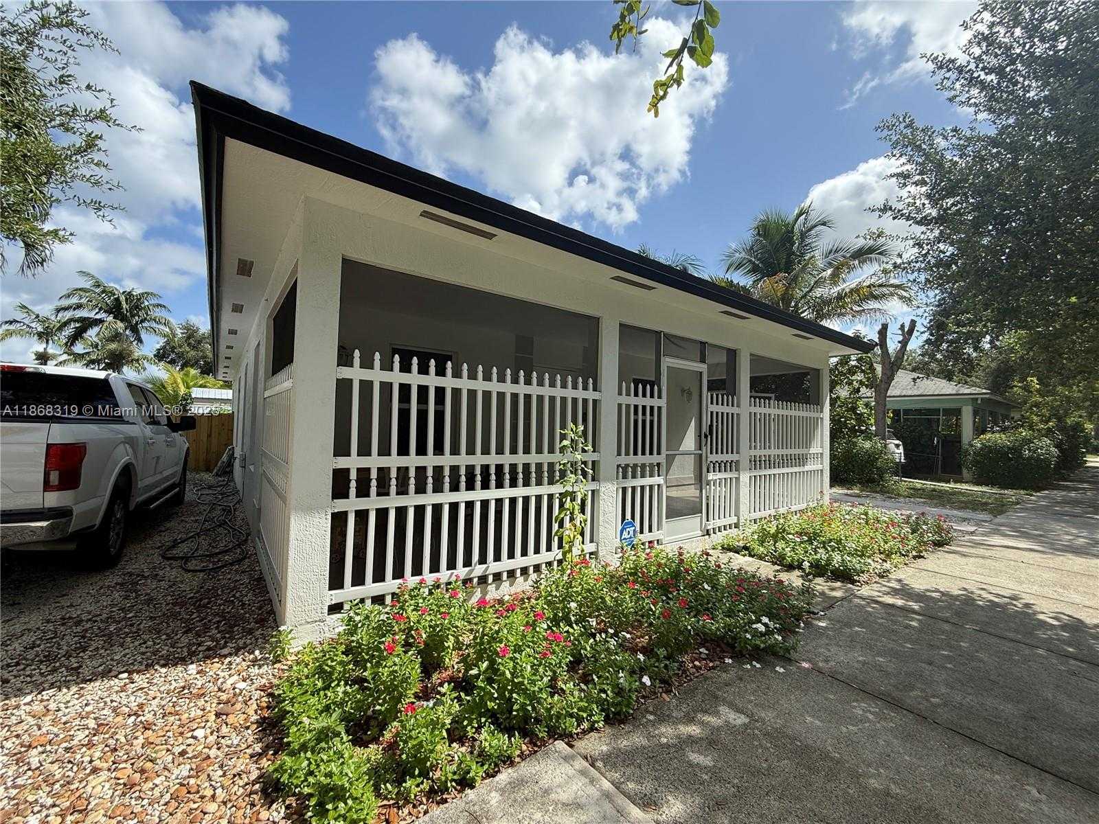 Small Image of 12971 SOUTH WEST 244TH ST, Homestead Number 2