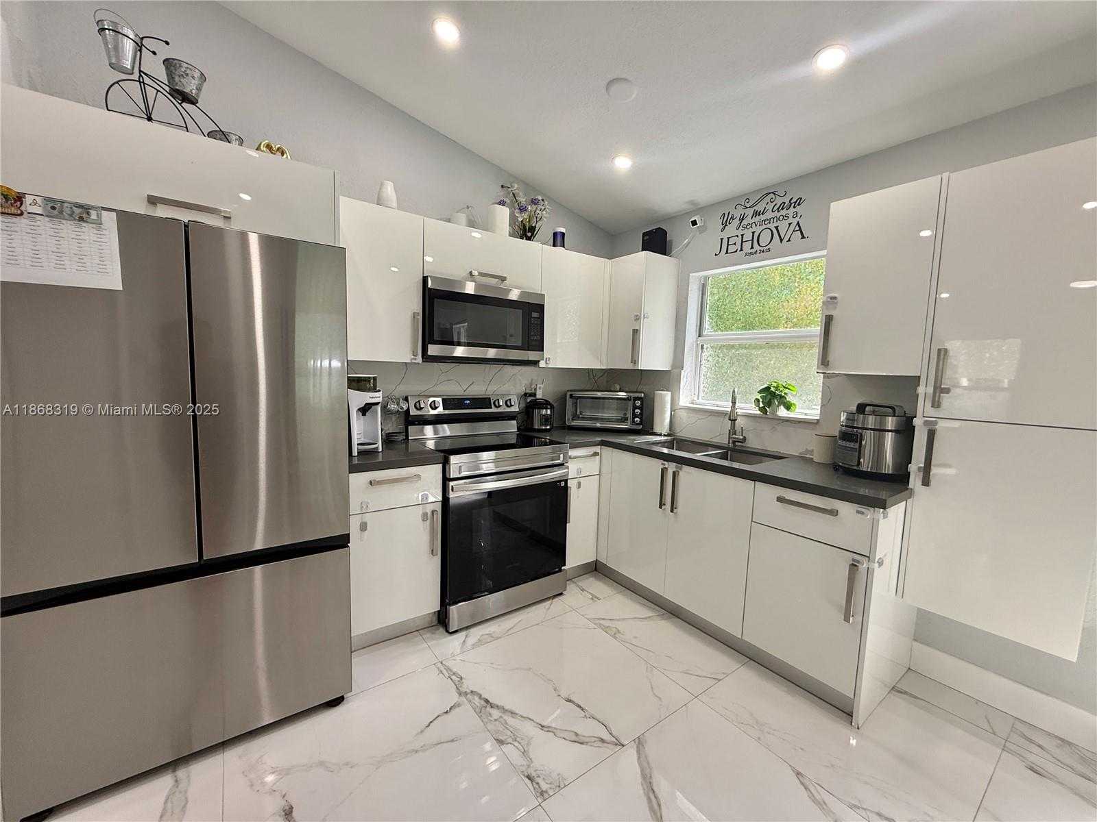 Small Image of 12971 SOUTH WEST 244TH ST, Homestead Number 8