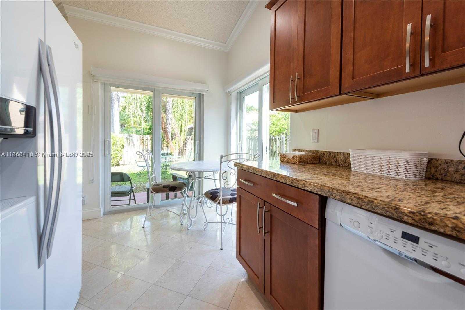 Small Image of 1426 SEAGRAPE CIR, Weston Number 12