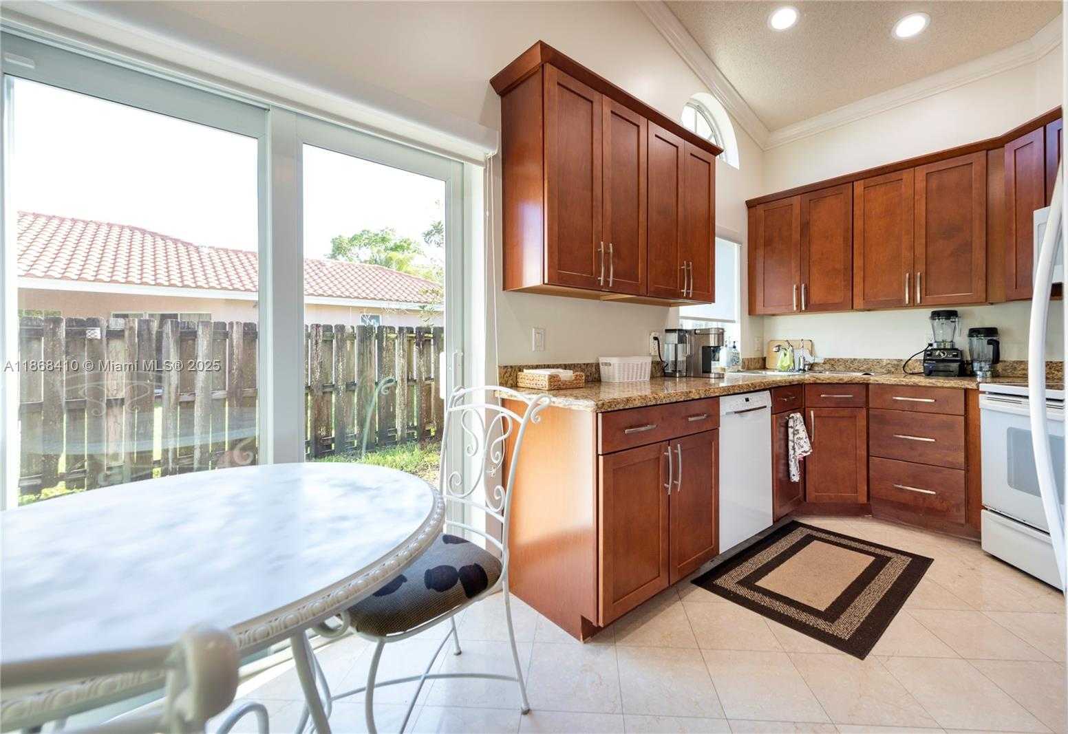 Small Image of 1426 SEAGRAPE CIR, Weston Number 13