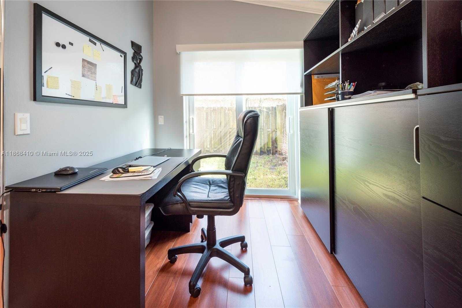 Small Image of 1426 SEAGRAPE CIR, Weston Number 17