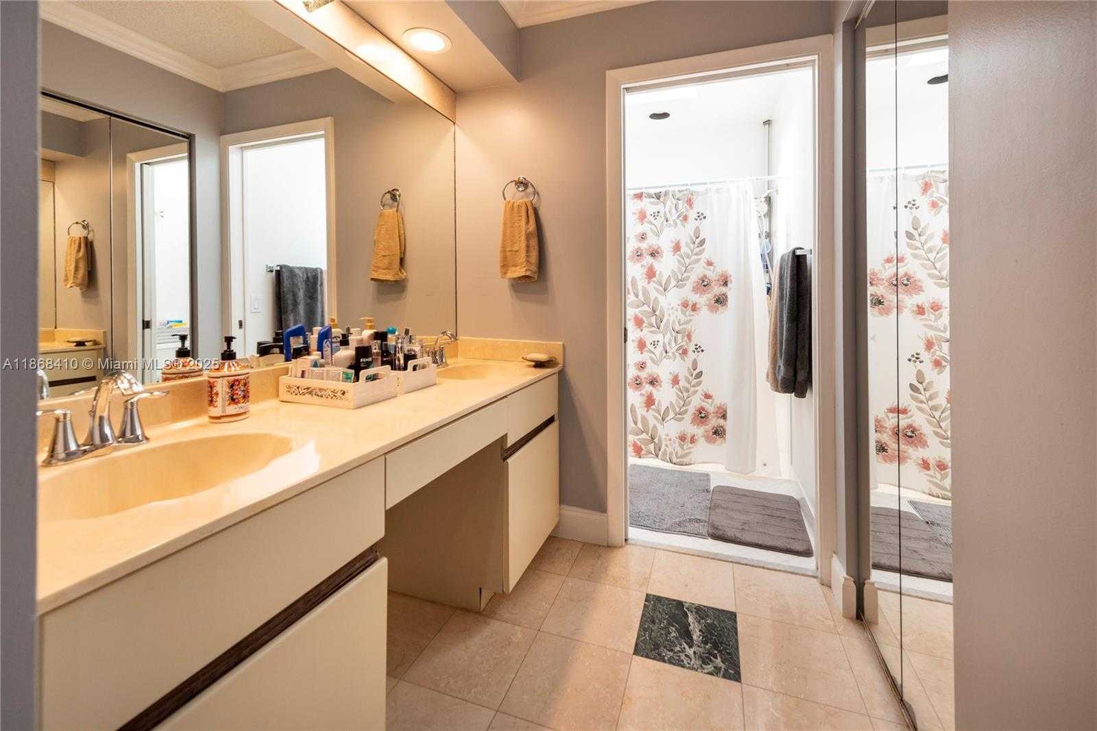 Small Image of 1426 SEAGRAPE CIR, Weston Number 18