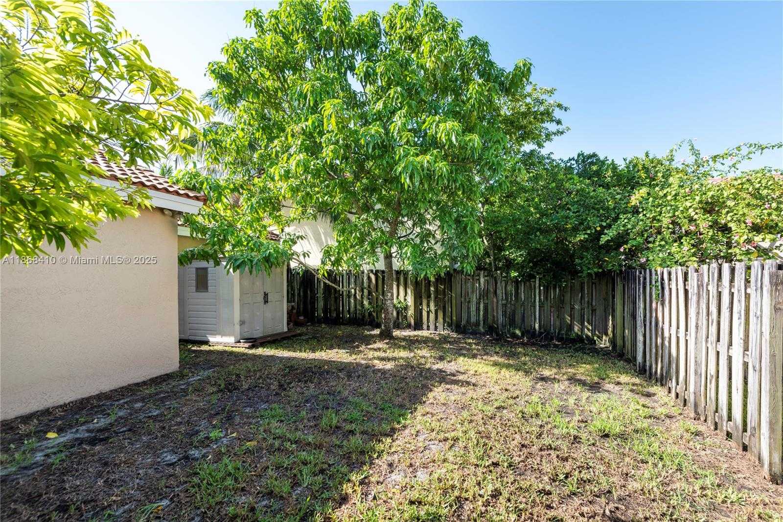 Small Image of 1426 SEAGRAPE CIR, Weston Number 25