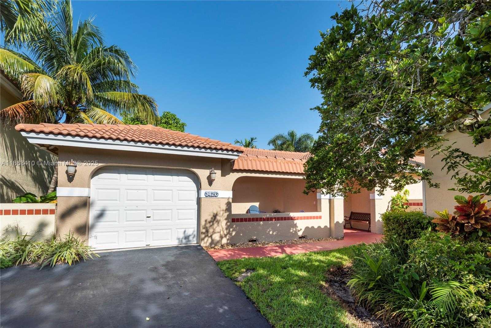 Small Image of 1426 SEAGRAPE CIR, Weston Number 3