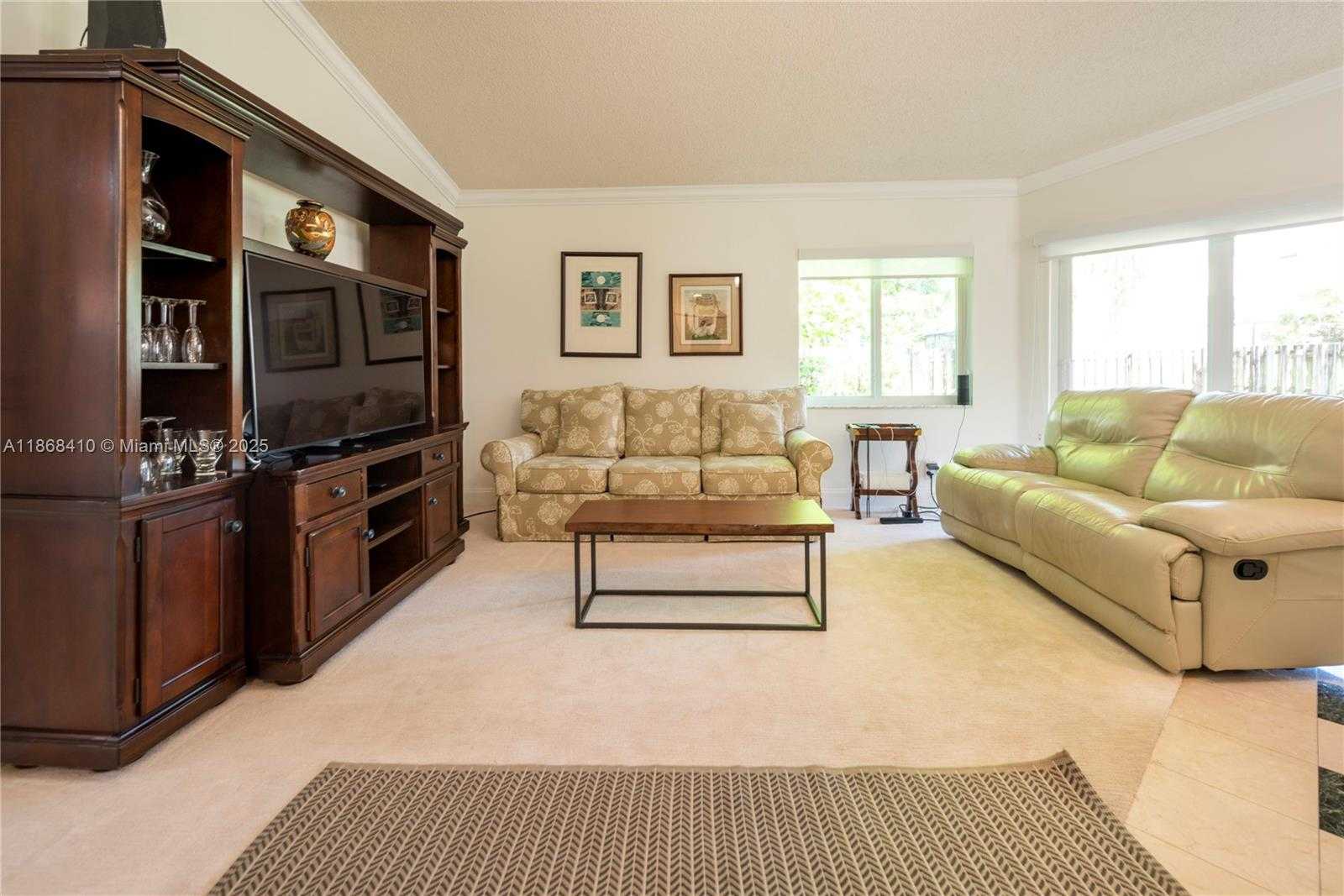 Small Image of 1426 SEAGRAPE CIR, Weston Number 8
