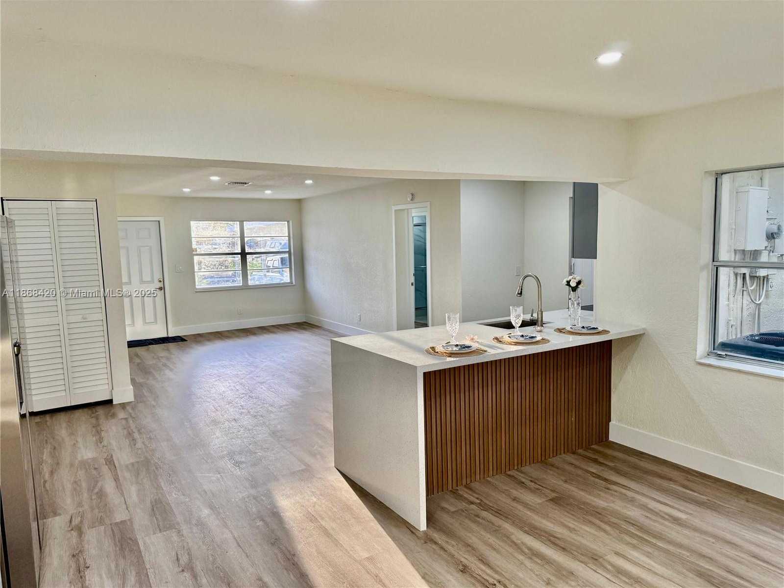 Small Image of 1508 NORTH WEST 32ND AVE, Lauderhill Number 2