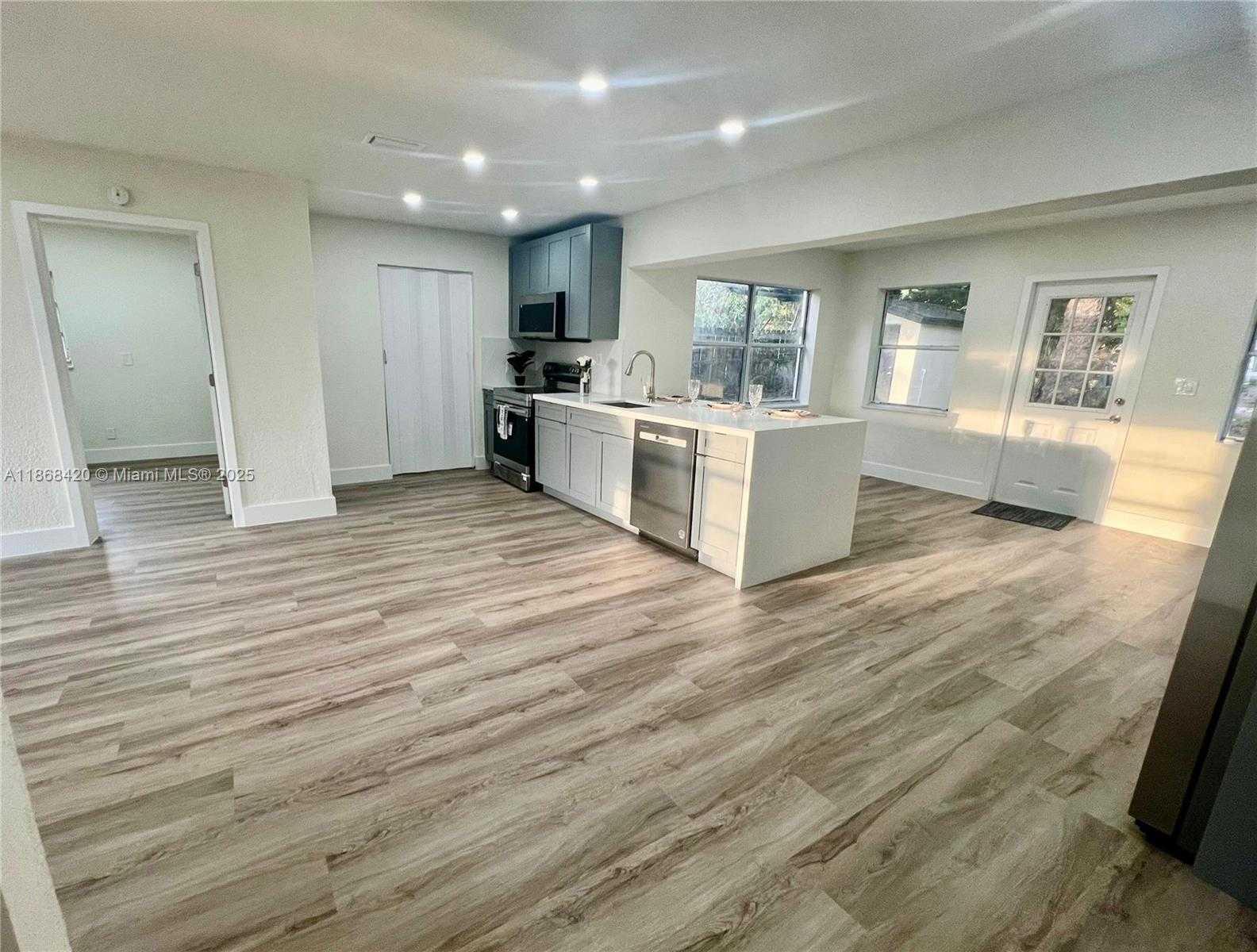 Small Image of 1508 NORTH WEST 32ND AVE, Lauderhill Number 7