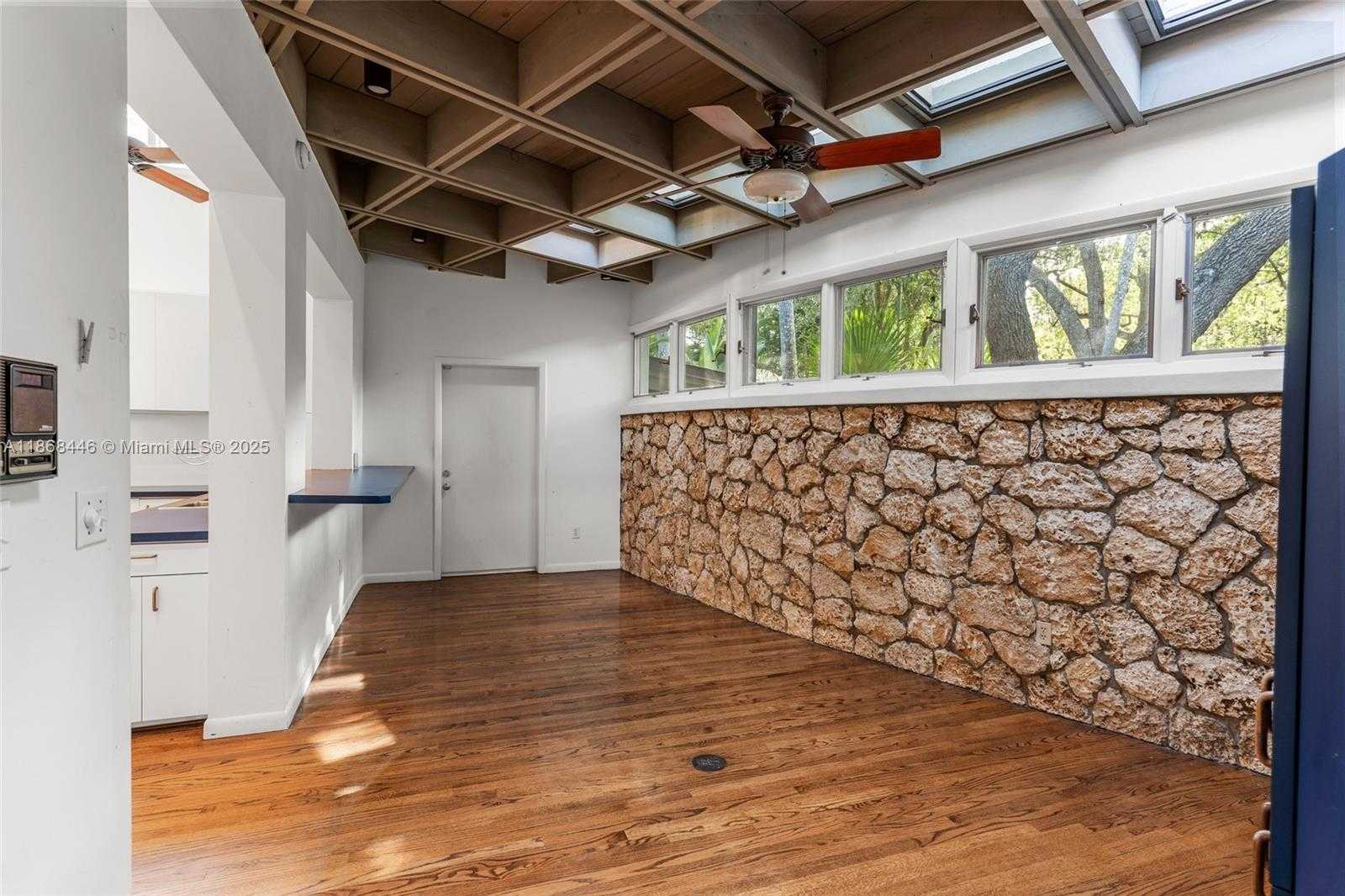 Small Image of 12535 SOUTH WEST 60TH CT, Pinecrest Number 14