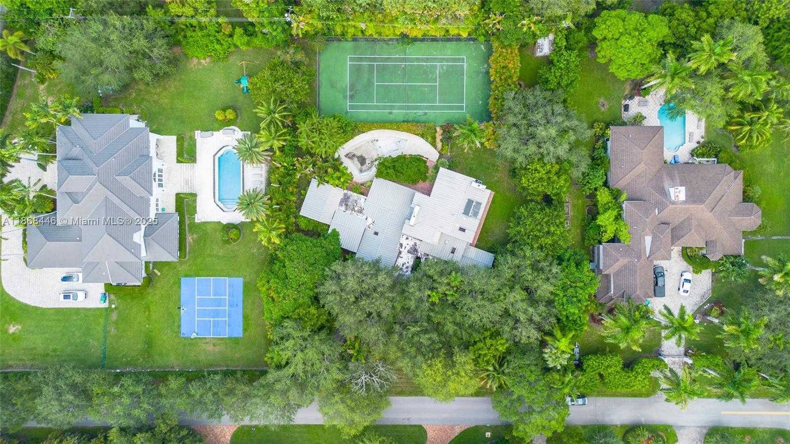 Small Image of 12535 SOUTH WEST 60TH CT, Pinecrest Number 2