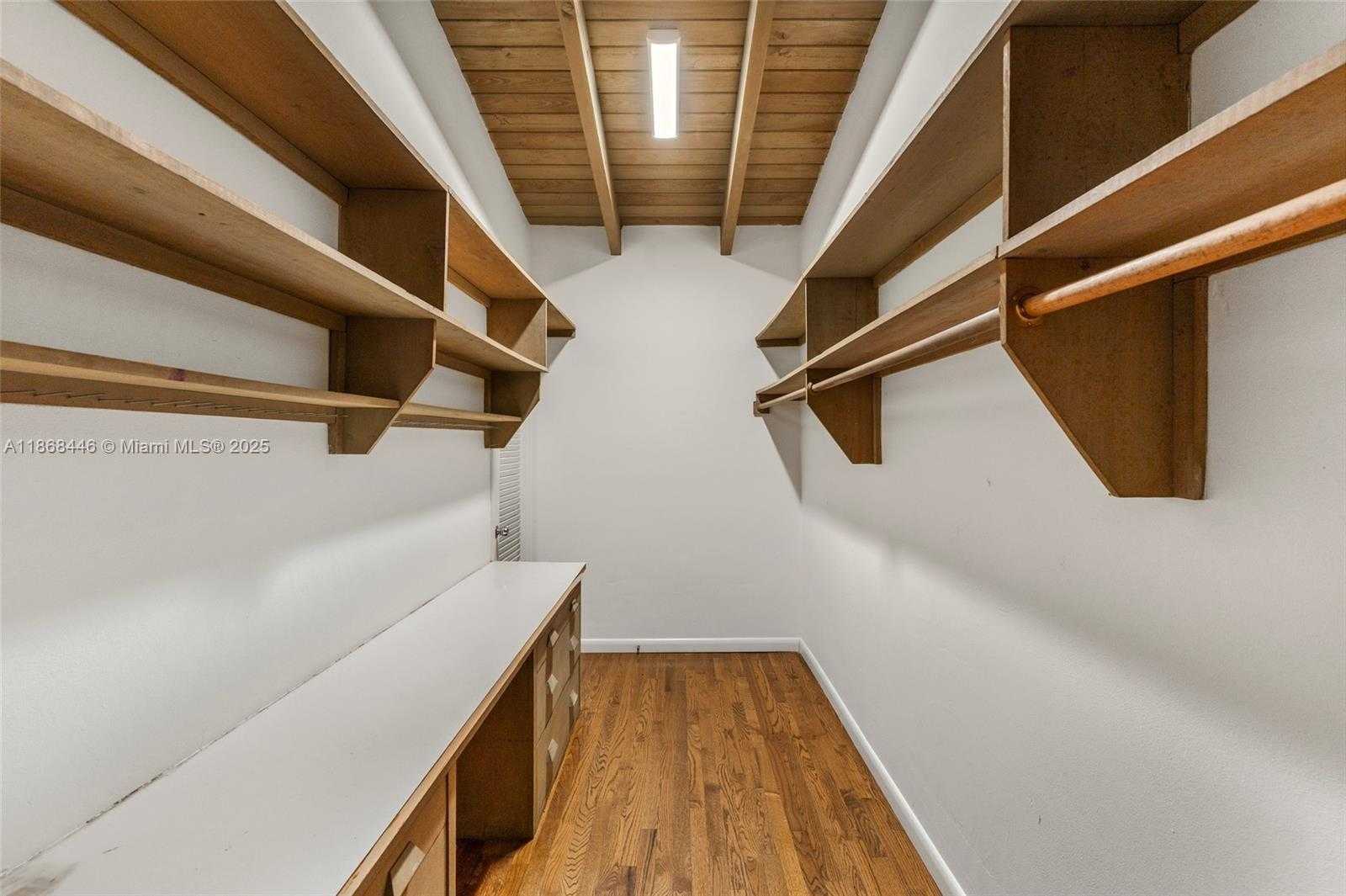 Small Image of 12535 SOUTH WEST 60TH CT, Pinecrest Number 25