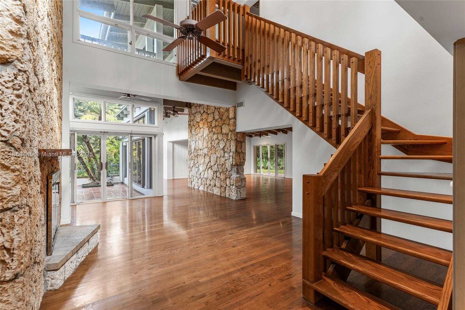 Small Image of 12535 SOUTH WEST 60TH CT, Pinecrest Number 3